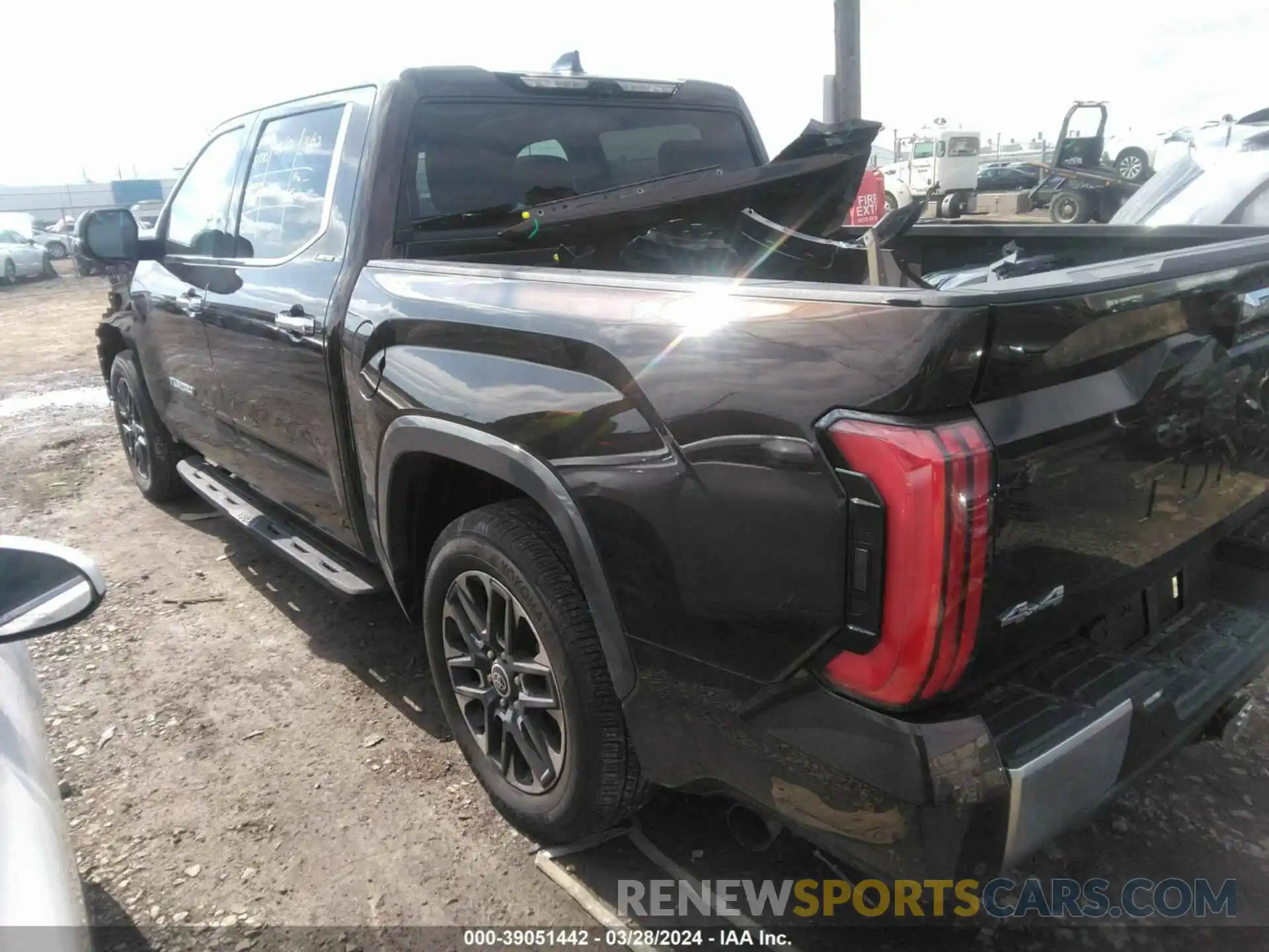 3 Фотография поврежденного автомобиля 5TFJA5DBXNX017784 TOYOTA TUNDRA 2022