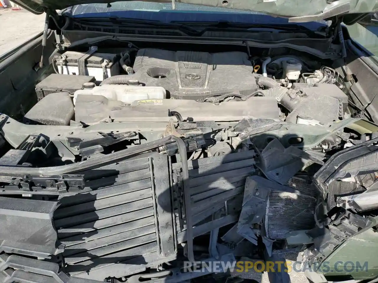 11 Photograph of a damaged car 5TFLA5AB4NX011931 TOYOTA TUNDRA 2022