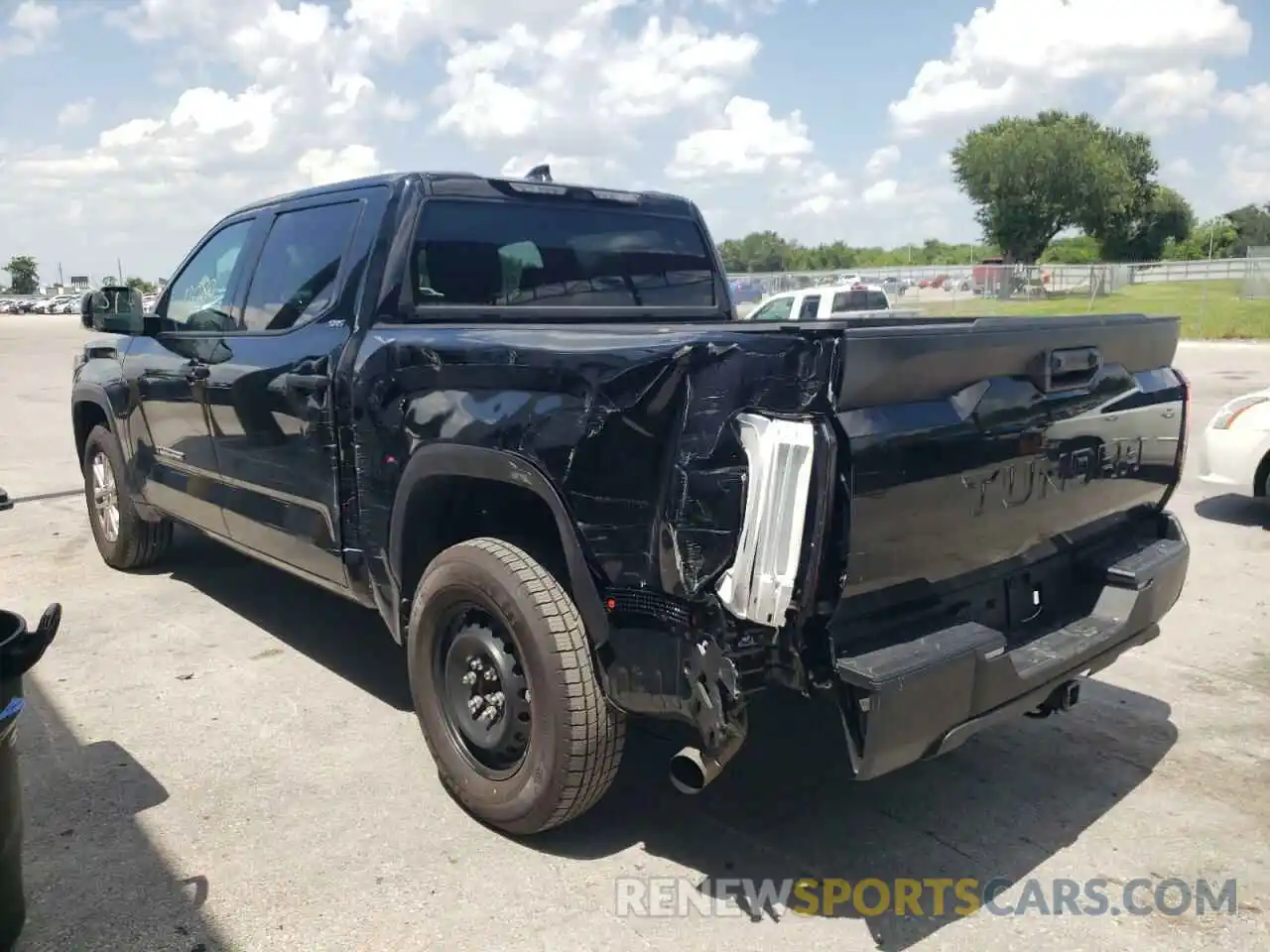 3 Photograph of a damaged car 5TFLA5AB6NX003152 TOYOTA TUNDRA 2022