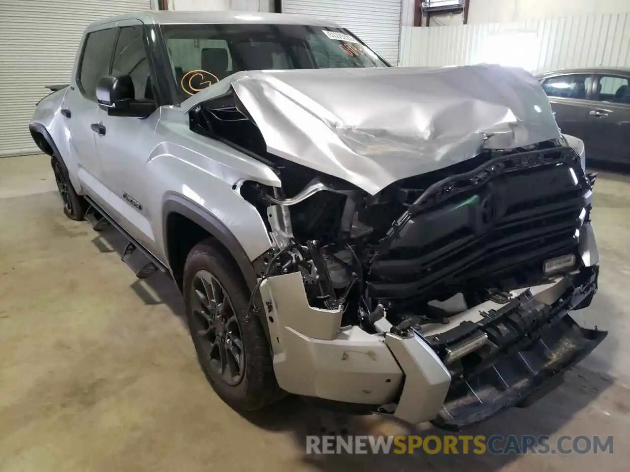 1 Photograph of a damaged car 5TFLA5ABXNX004482 TOYOTA TUNDRA 2022