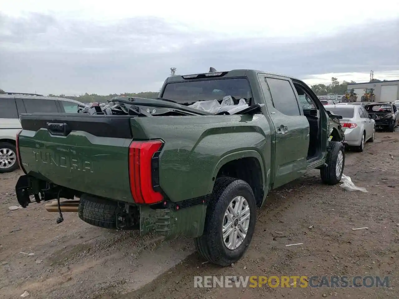 4 Photograph of a damaged car 5TFLA5DB4NX001881 TOYOTA TUNDRA 2022