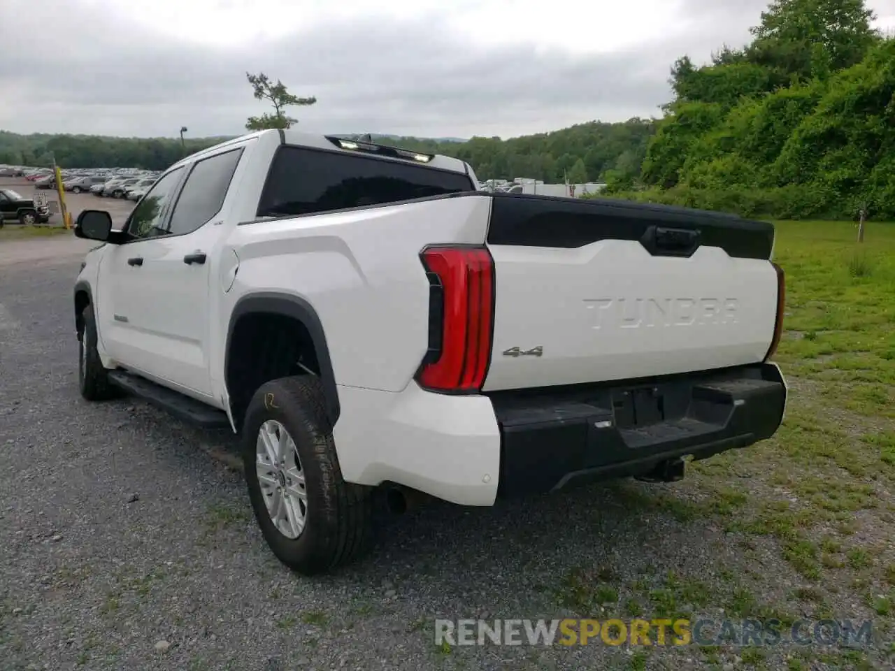 3 Photograph of a damaged car 5TFLA5DB4NX009835 TOYOTA TUNDRA 2022