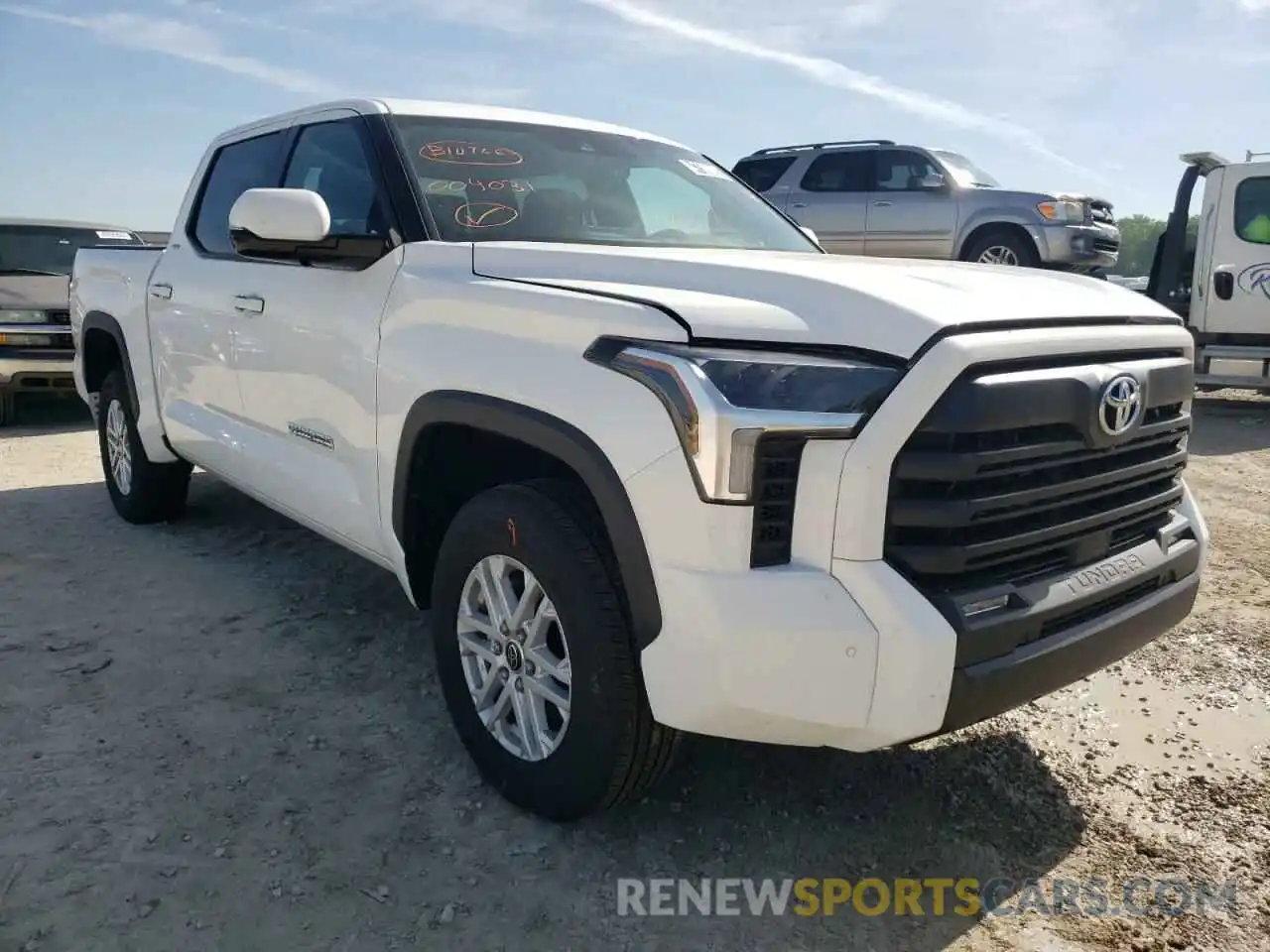 1 Photograph of a damaged car 5TFLA5DB5NX004031 TOYOTA TUNDRA 2022