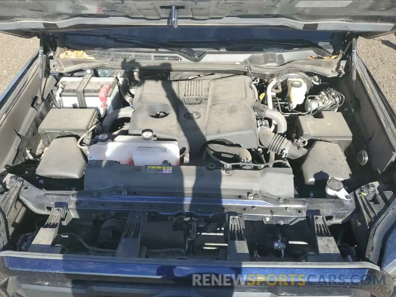 7 Photograph of a damaged car 5TFLA5DB8NX002483 TOYOTA TUNDRA 2022