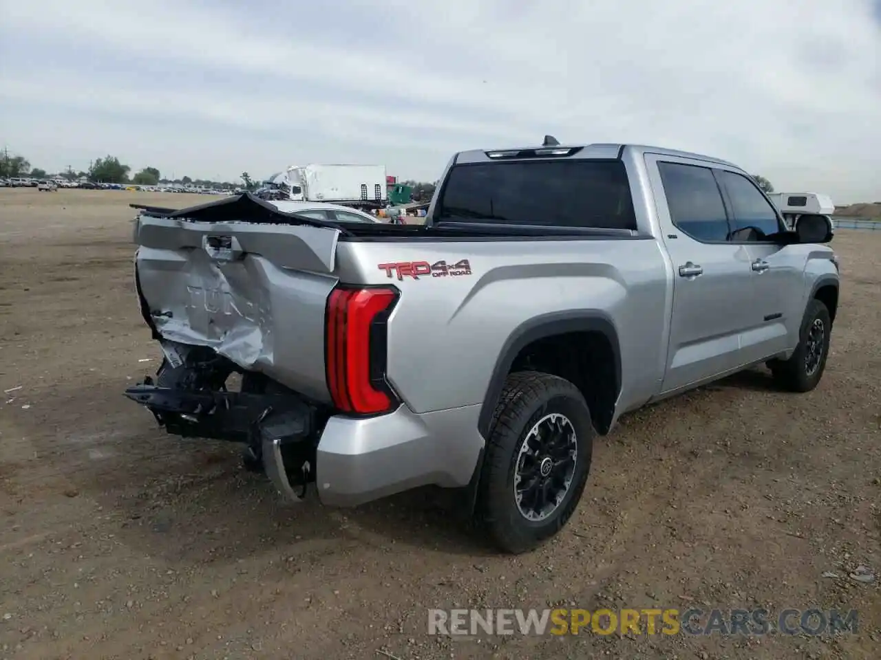 4 Photograph of a damaged car 5TFLA5EC7NX002403 TOYOTA TUNDRA 2022