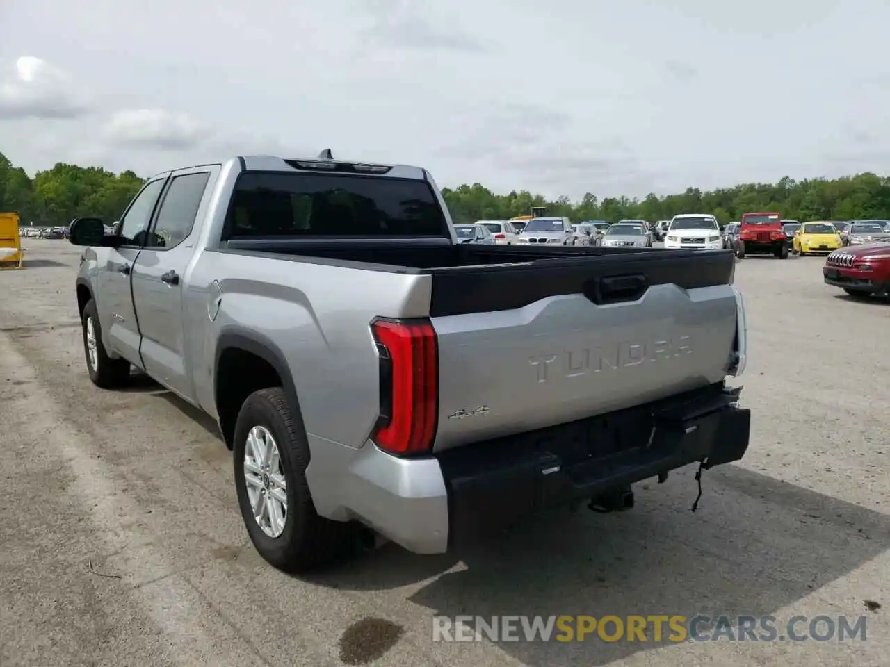 3 Photograph of a damaged car 5TFLA5EC9NX002354 TOYOTA TUNDRA 2022