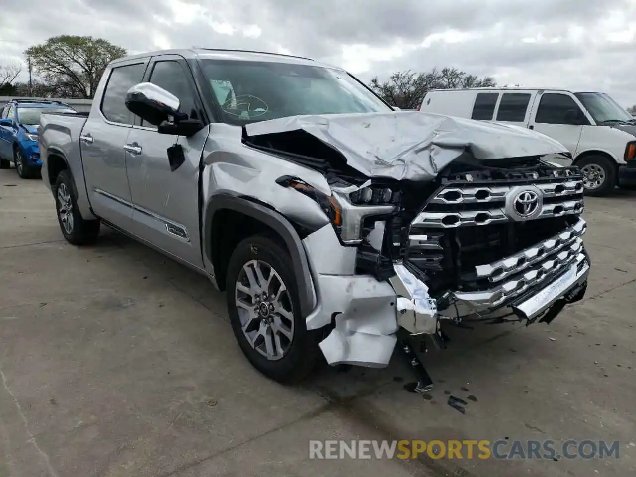 1 Photograph of a damaged car 5TFMA5AB7NX003181 TOYOTA TUNDRA 2022