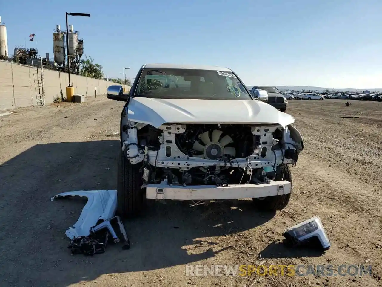 9 Photograph of a damaged car 5TFMA5BC5NX001355 TOYOTA TUNDRA 2022