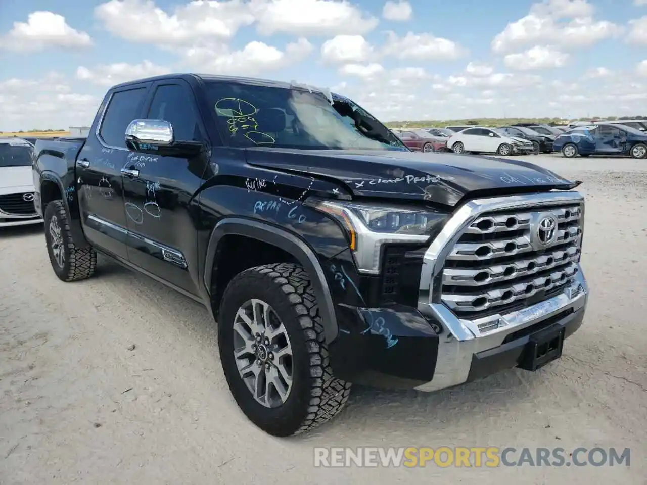 1 Photograph of a damaged car 5TFMA5DB0NX009657 TOYOTA TUNDRA 2022