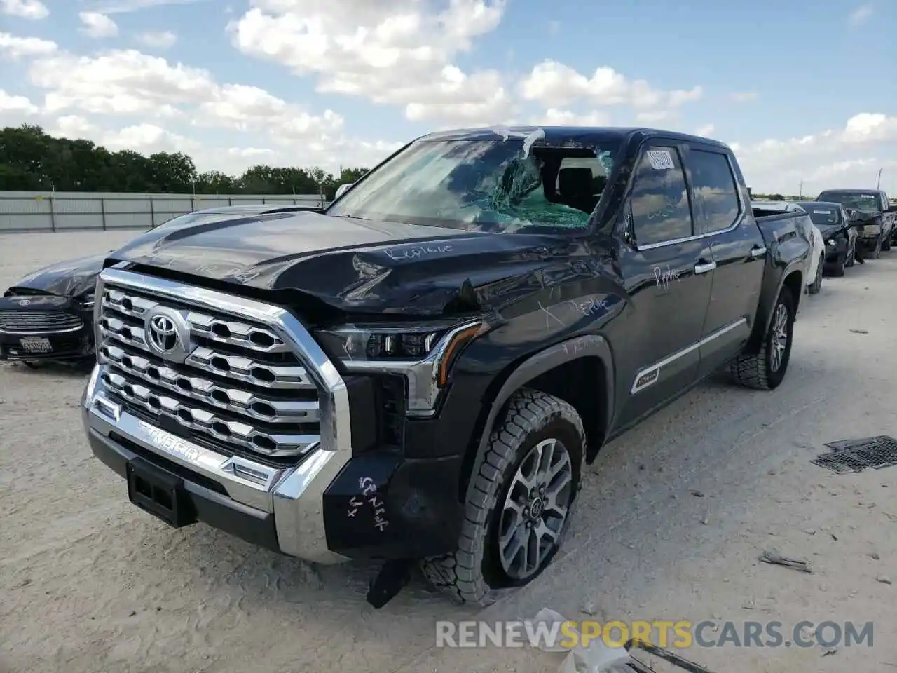 2 Photograph of a damaged car 5TFMA5DB0NX009657 TOYOTA TUNDRA 2022