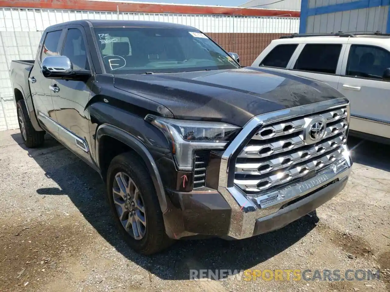 1 Photograph of a damaged car 5TFMA5DB8NX008577 TOYOTA TUNDRA 2022