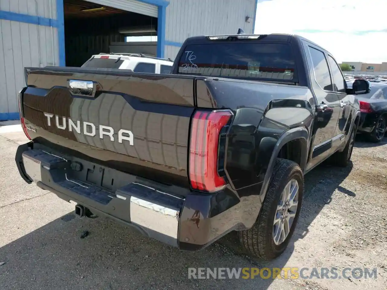 4 Photograph of a damaged car 5TFMA5DB8NX008577 TOYOTA TUNDRA 2022