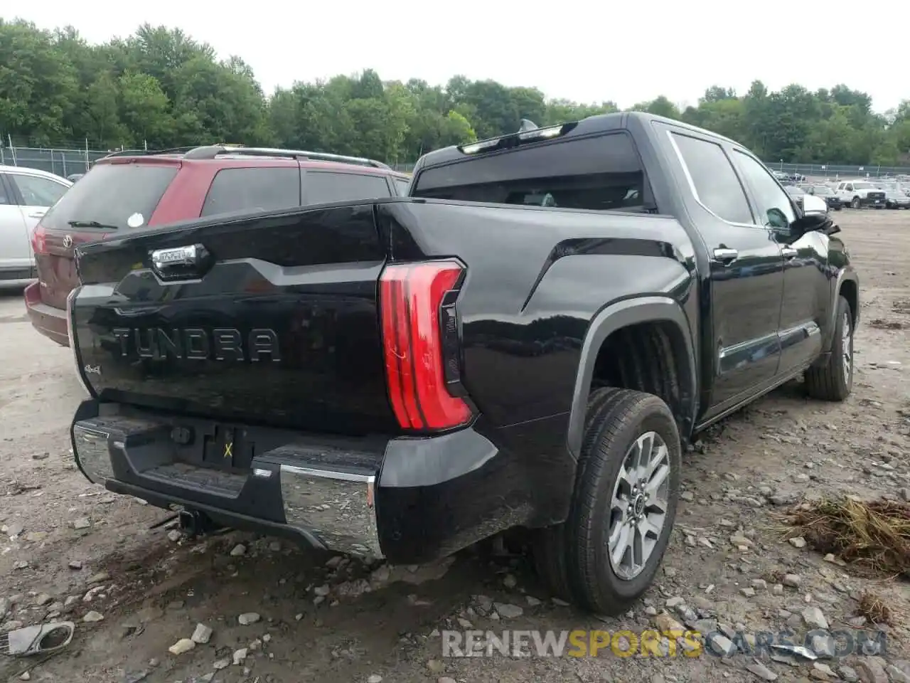 4 Photograph of a damaged car 5TFMA5DB9NX009172 TOYOTA TUNDRA 2022