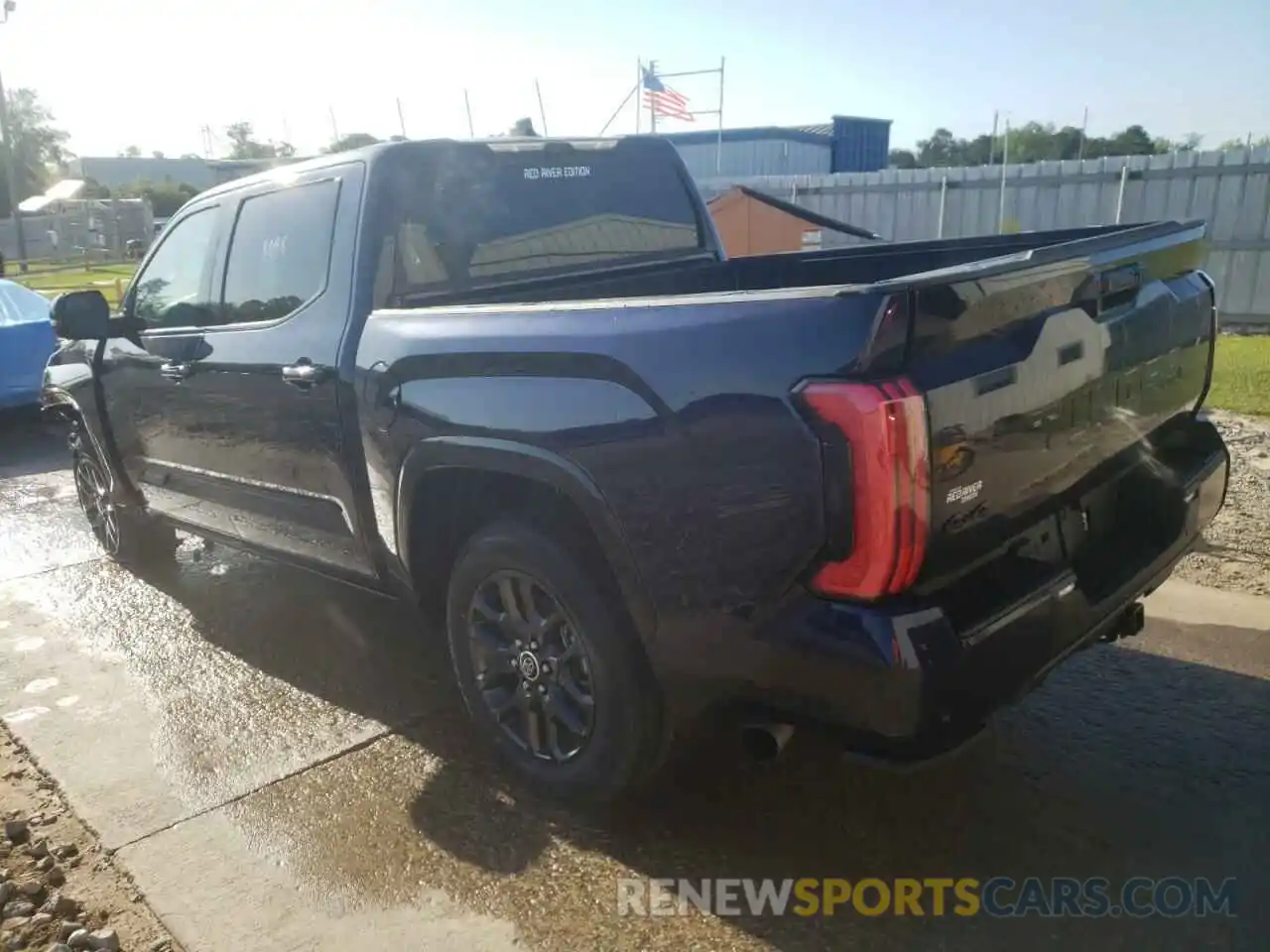 3 Photograph of a damaged car 5TFNA5DB4NX014851 TOYOTA TUNDRA 2022