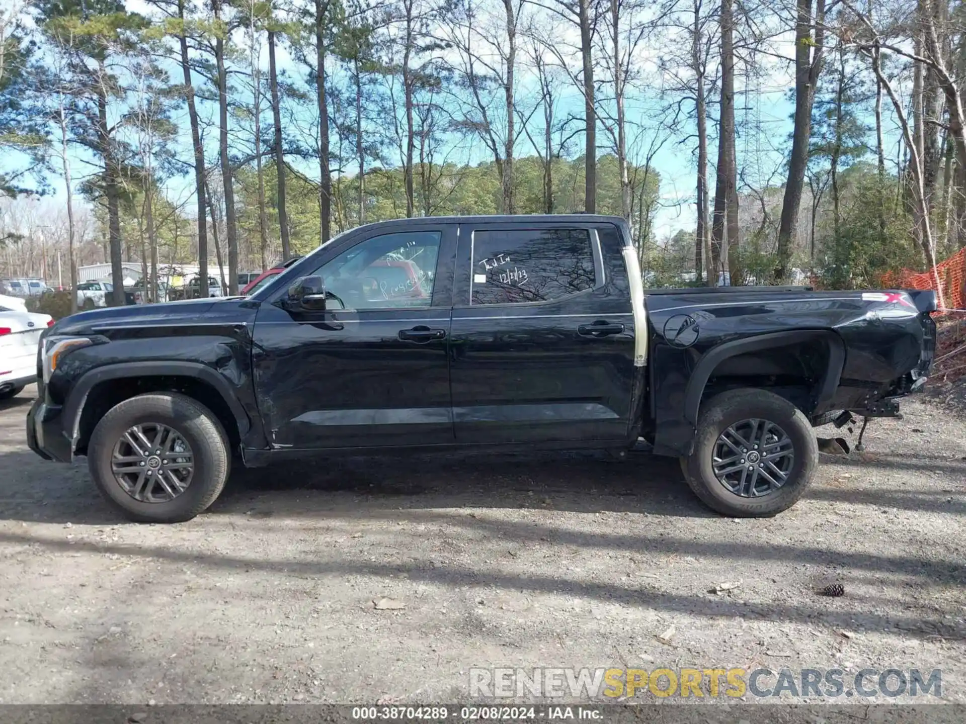 15 Photograph of a damaged car 5TFLA5AB4PX028408 TOYOTA TUNDRA 2023