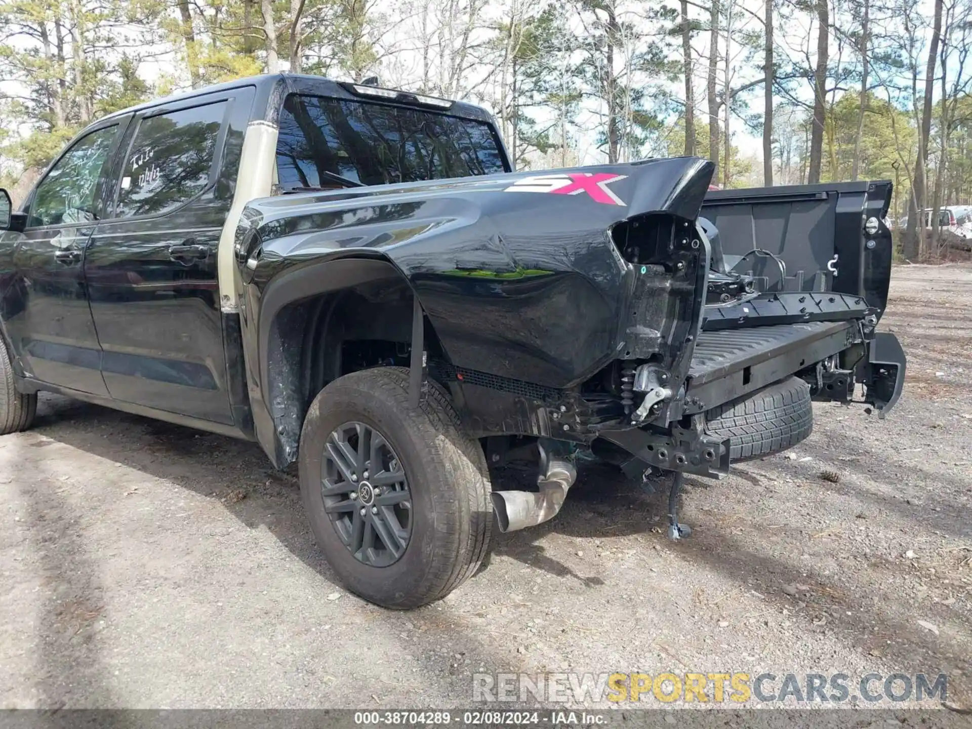 6 Photograph of a damaged car 5TFLA5AB4PX028408 TOYOTA TUNDRA 2023