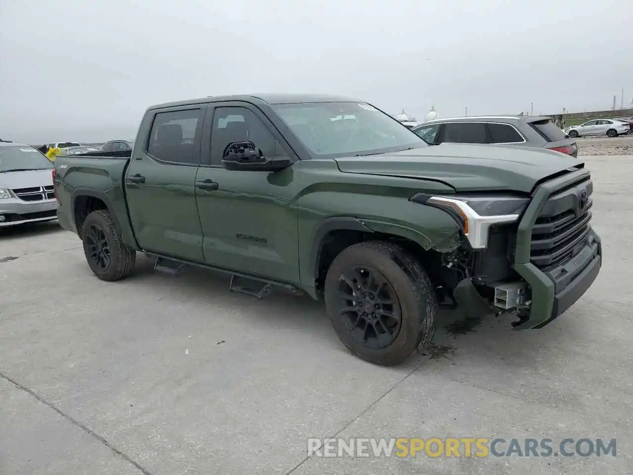 4 Photograph of a damaged car 5TFLA5DB1PX118305 TOYOTA TUNDRA 2023