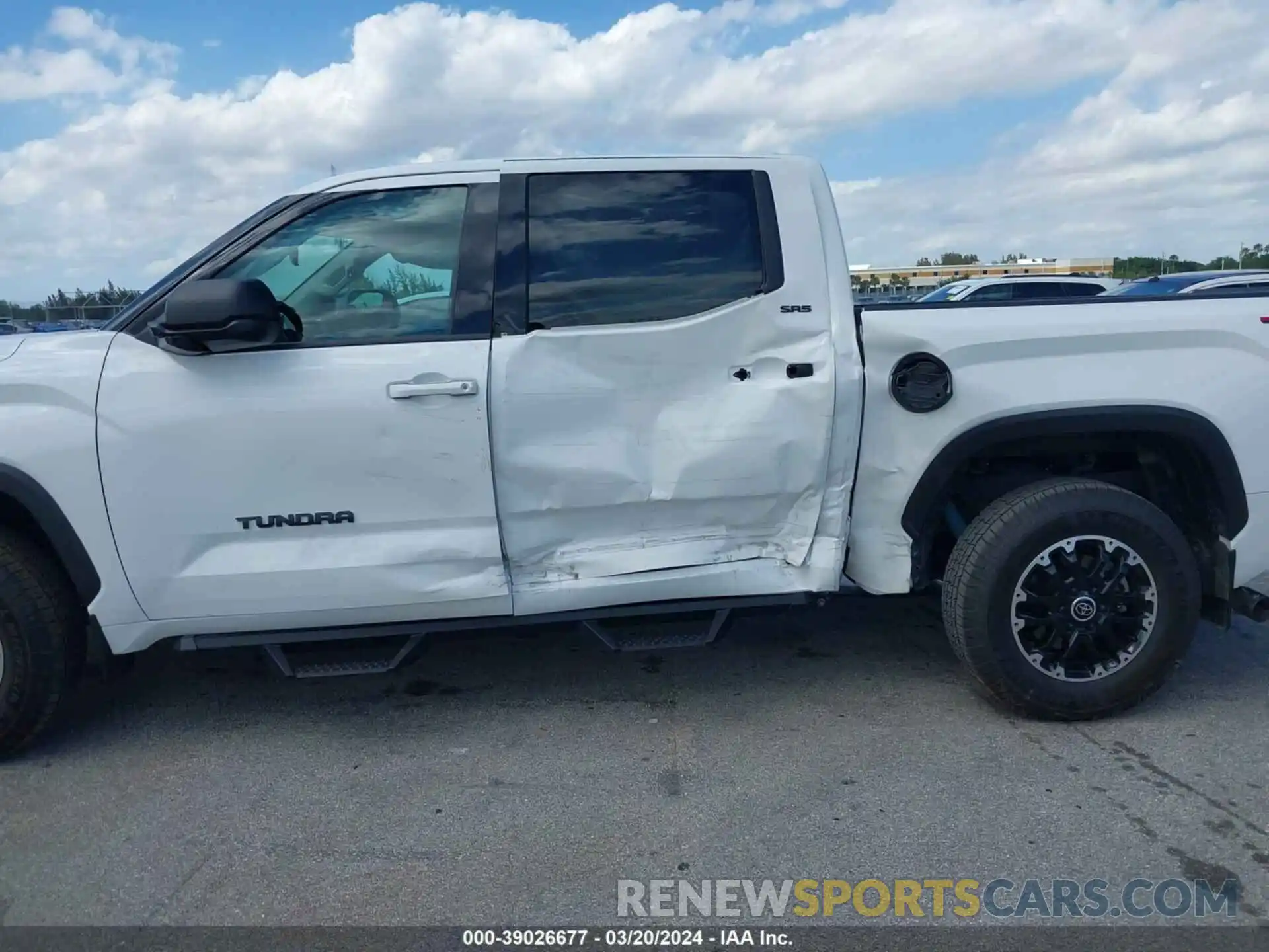 6 Photograph of a damaged car 5TFLA5DB5PX102639 TOYOTA TUNDRA 2023