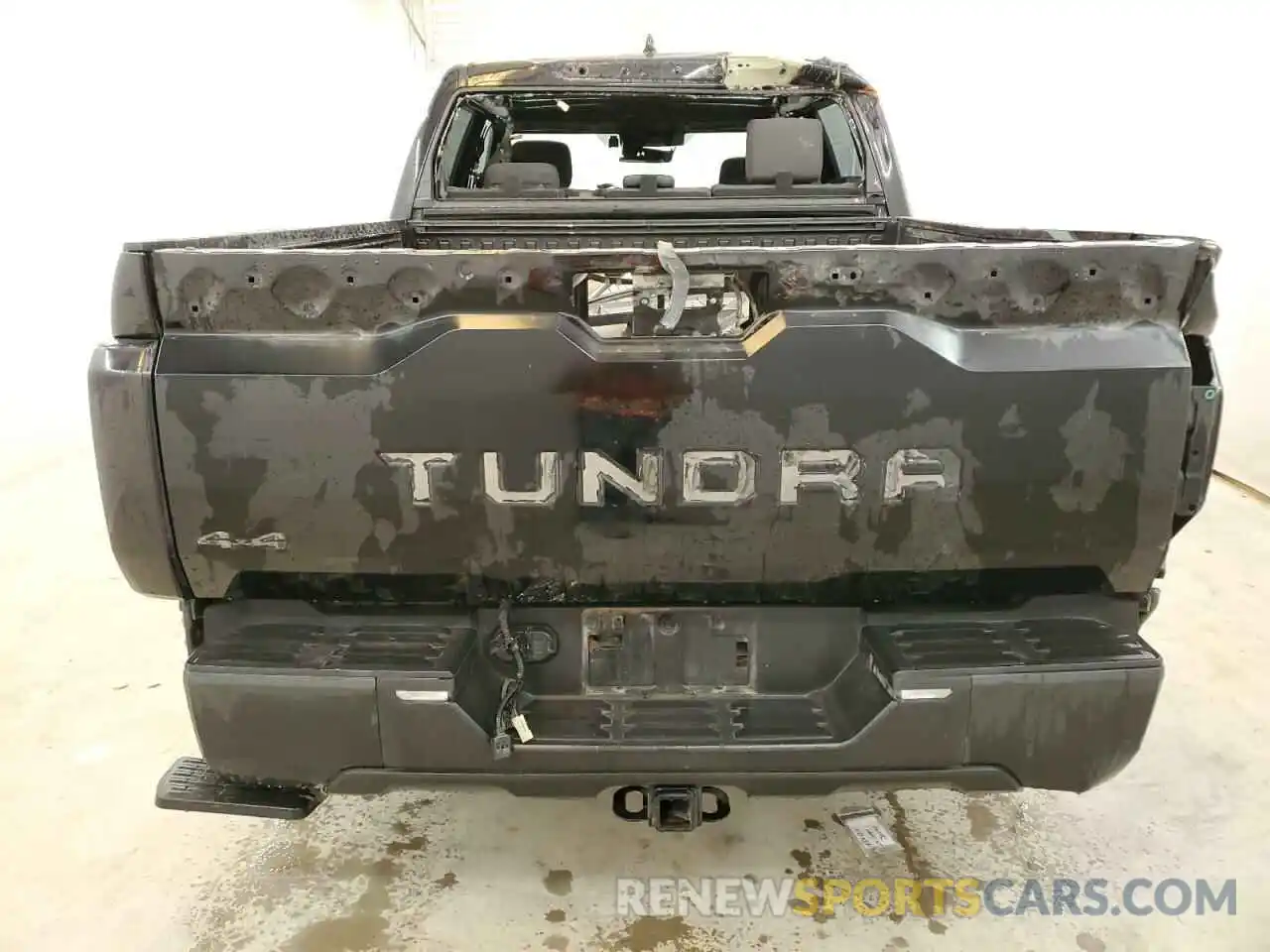 6 Photograph of a damaged car 5TFLA5DBXPX067032 TOYOTA TUNDRA 2023