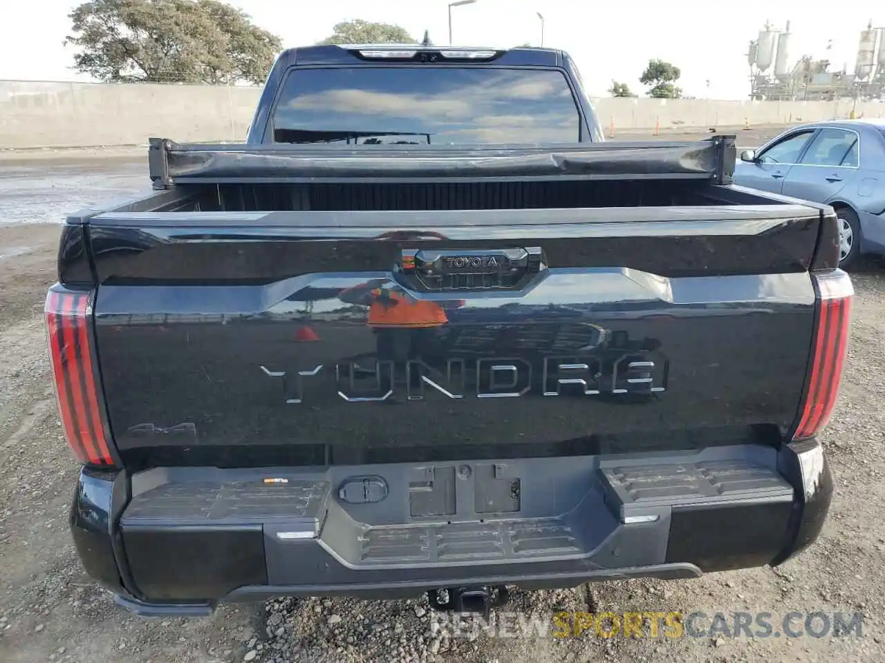 6 Photograph of a damaged car 5TFNA5DB8PX070701 TOYOTA TUNDRA 2023