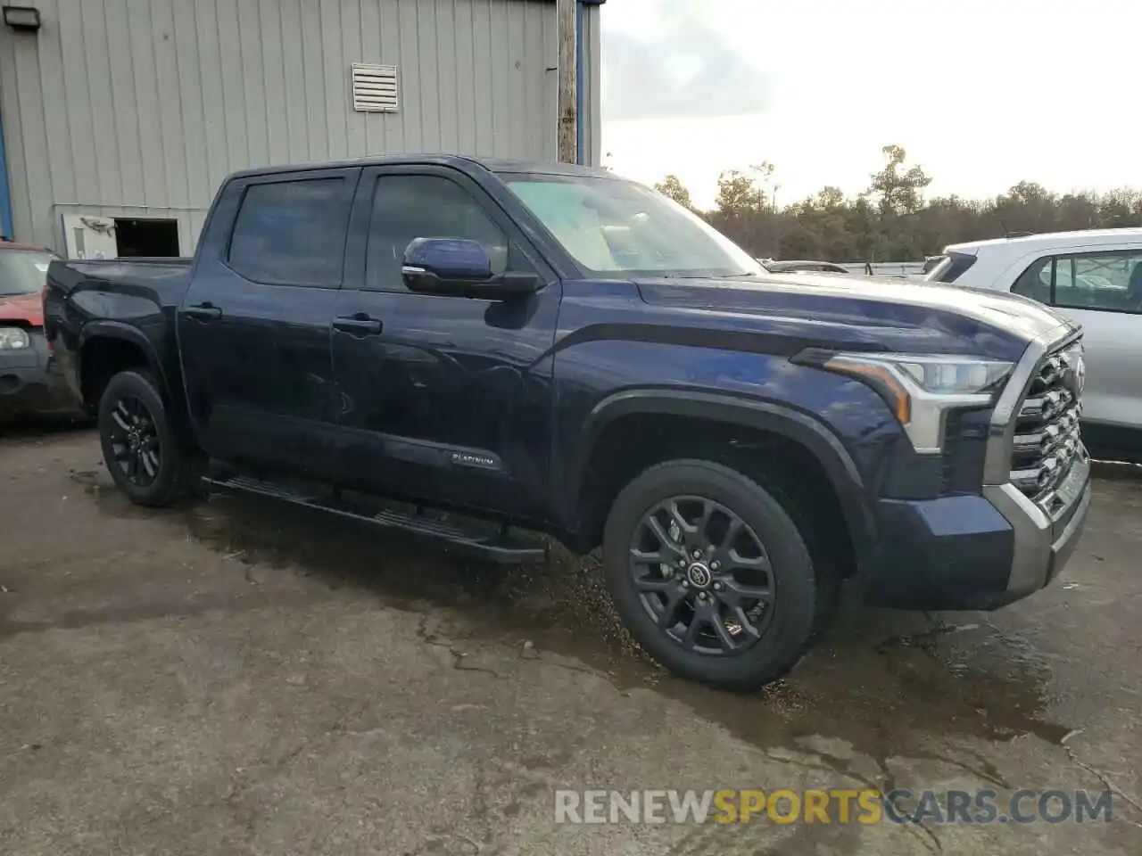 4 Photograph of a damaged car 5TFNA5DBXPX091842 TOYOTA TUNDRA 2023