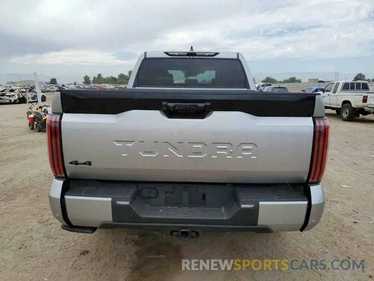 6 Photograph of a damaged car 5TFNA5EC5PX015162 TOYOTA TUNDRA 2023