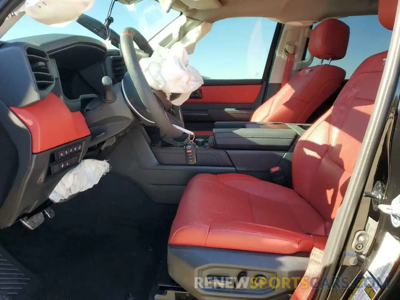 7 Photograph of a damaged car 5TFPC5DB7PX030581 TOYOTA TUNDRA 2023