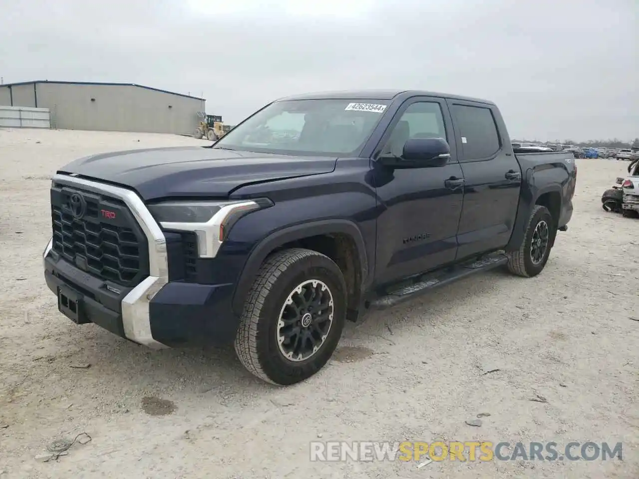 1 Photograph of a damaged car 5TFLA5ABXRX032675 TOYOTA TUNDRA 2024