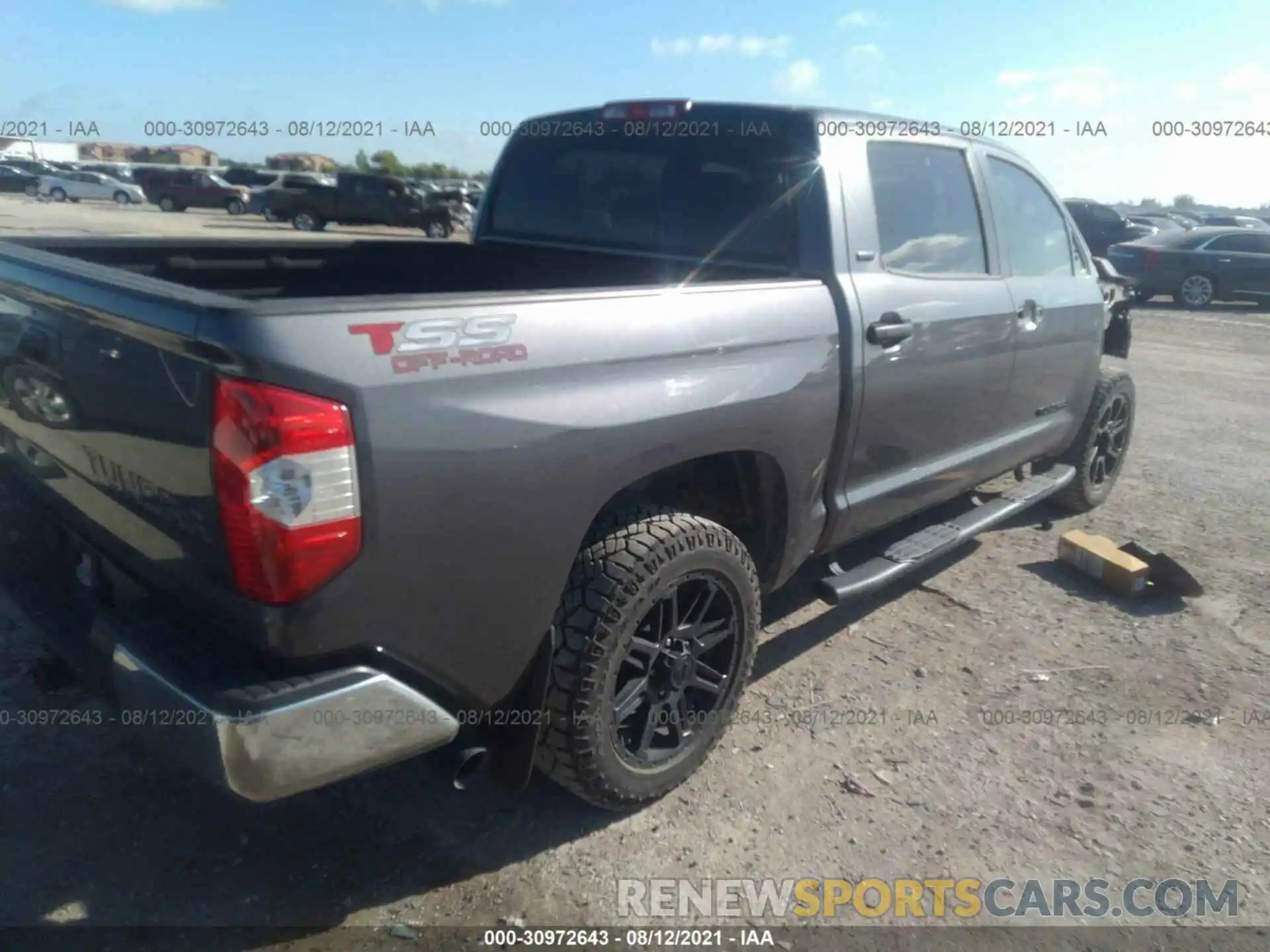 4 Photograph of a damaged car 5TFEM5F10KX138445 TOYOTA TUNDRA 2WD 2019