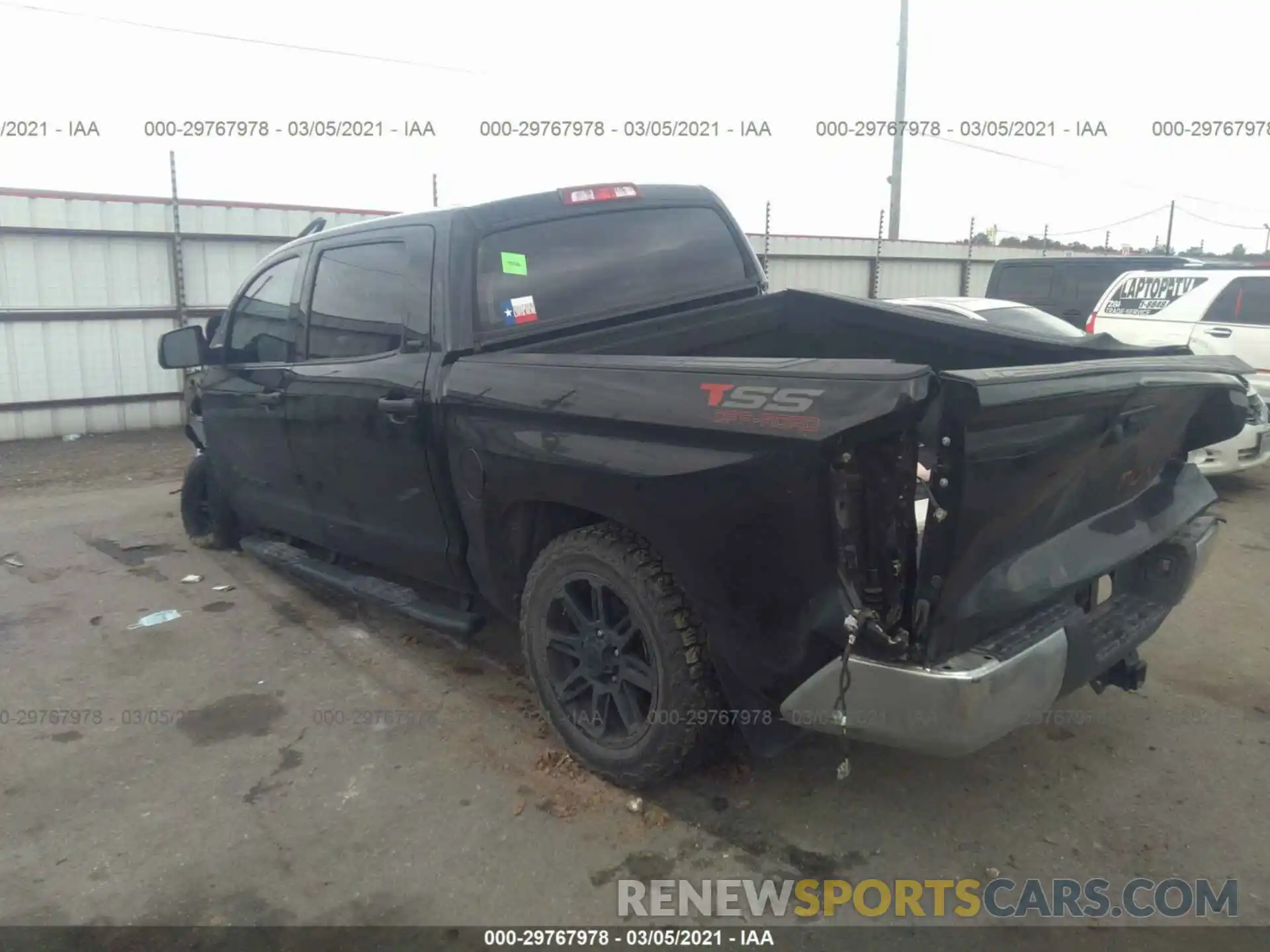 3 Фотография поврежденного автомобиля 5TFEM5F11KX134923 TOYOTA TUNDRA 2WD 2019