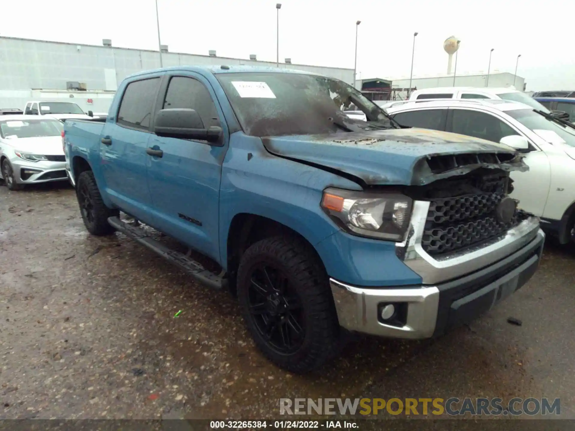 1 Photograph of a damaged car 5TFEM5F12KX137698 TOYOTA TUNDRA 2WD 2019