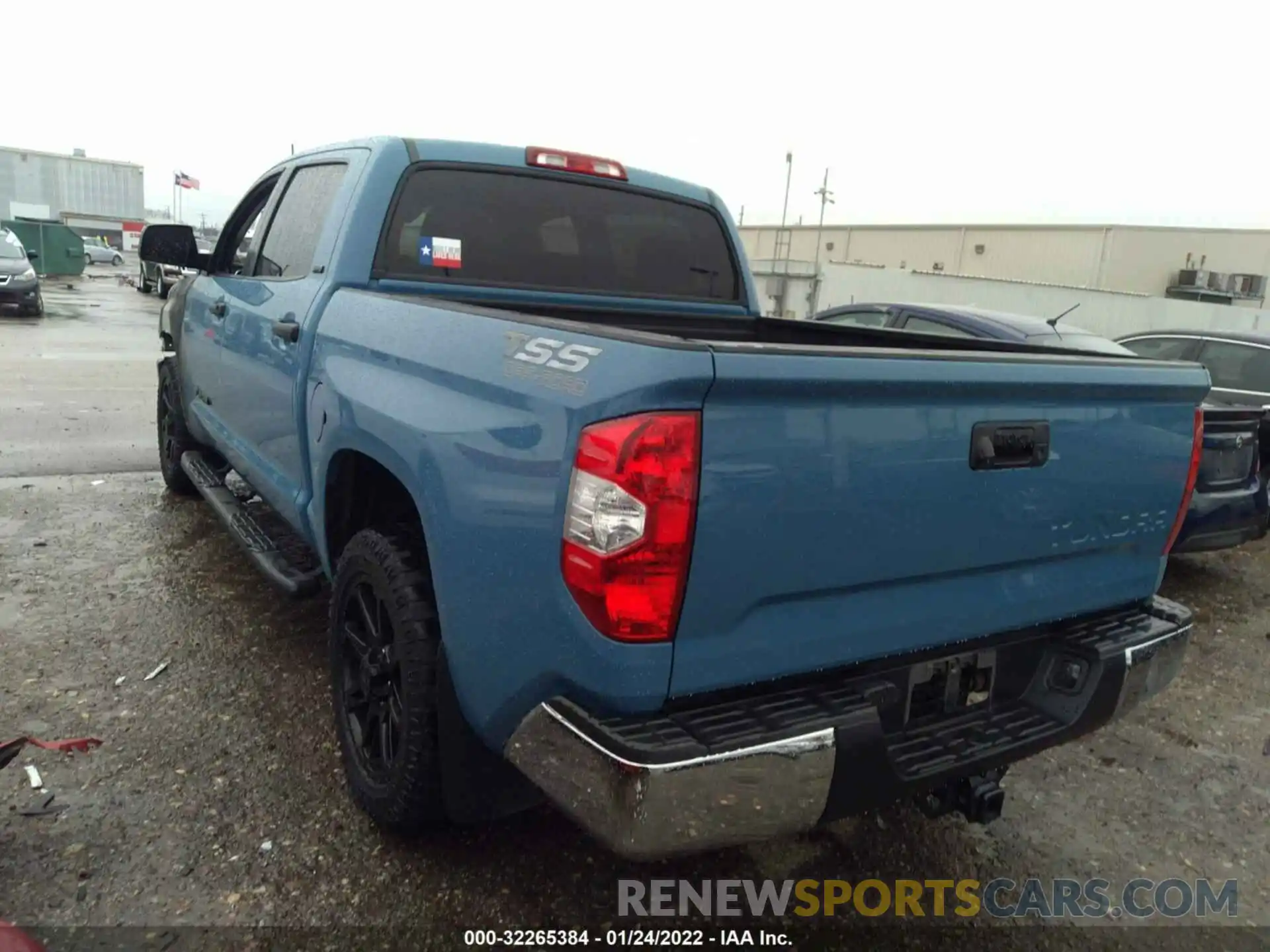 3 Photograph of a damaged car 5TFEM5F12KX137698 TOYOTA TUNDRA 2WD 2019