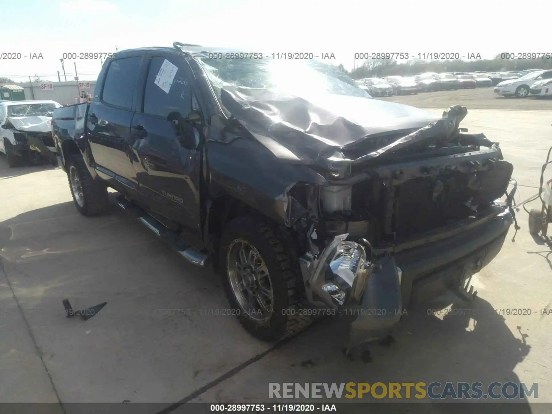 1 Фотография поврежденного автомобиля 5TFEM5F15KX142930 TOYOTA TUNDRA 2WD 2019