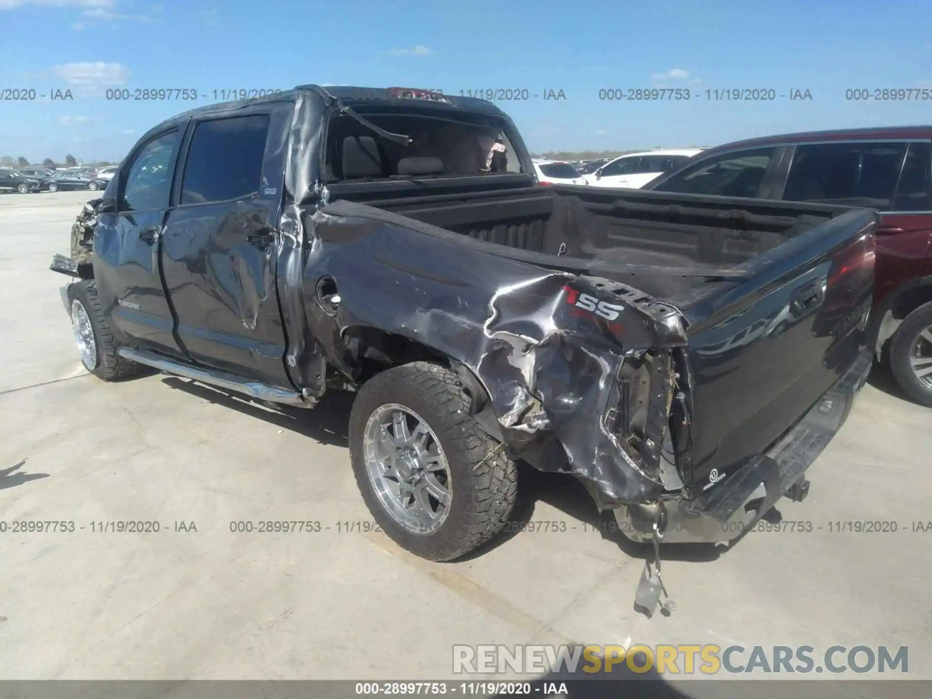 3 Фотография поврежденного автомобиля 5TFEM5F15KX142930 TOYOTA TUNDRA 2WD 2019