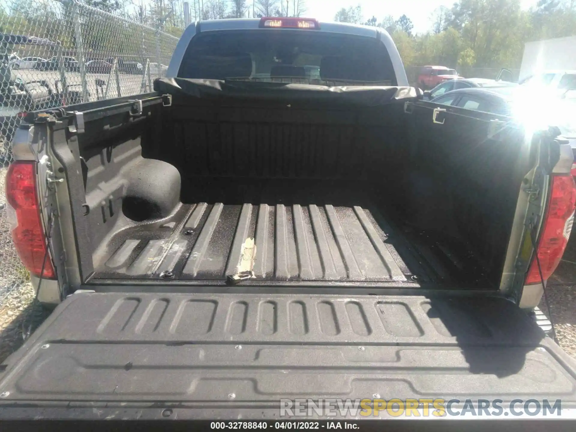 8 Photograph of a damaged car 5TFEM5F16KX135923 TOYOTA TUNDRA 2WD 2019