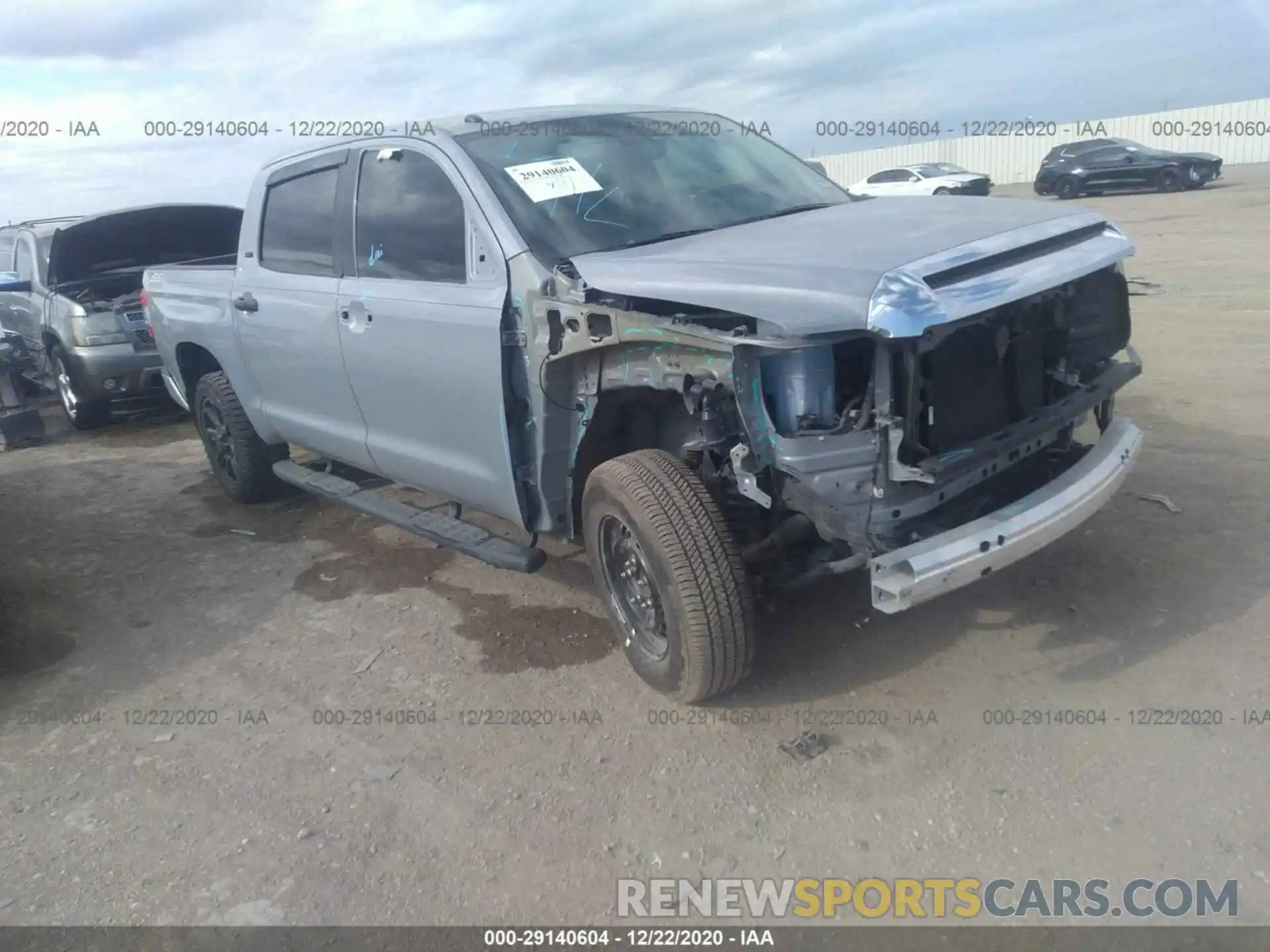 1 Photograph of a damaged car 5TFEM5F17KX136658 TOYOTA TUNDRA 2WD 2019