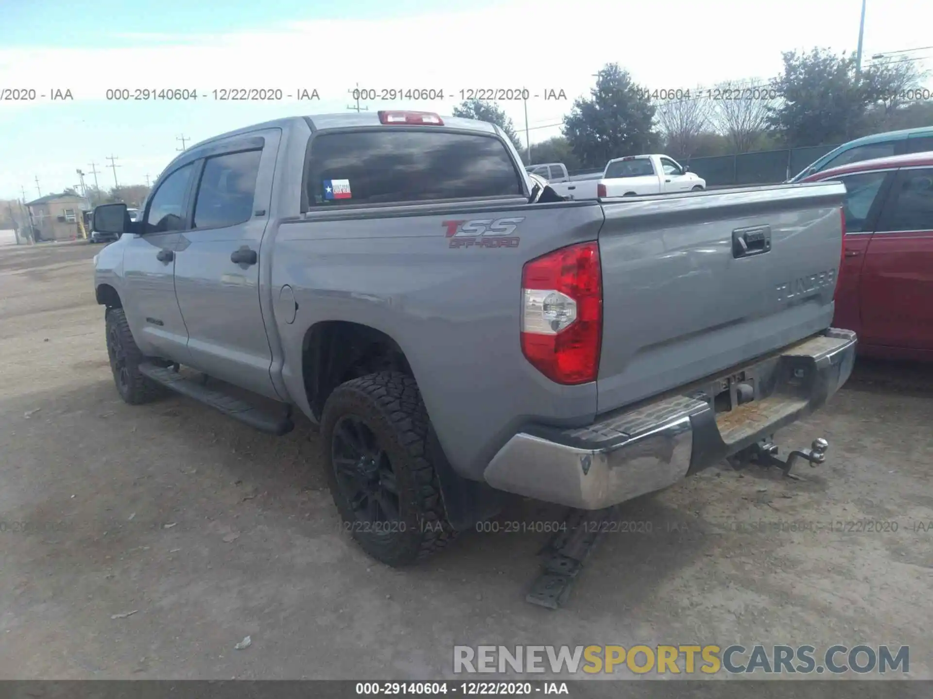 3 Photograph of a damaged car 5TFEM5F17KX136658 TOYOTA TUNDRA 2WD 2019