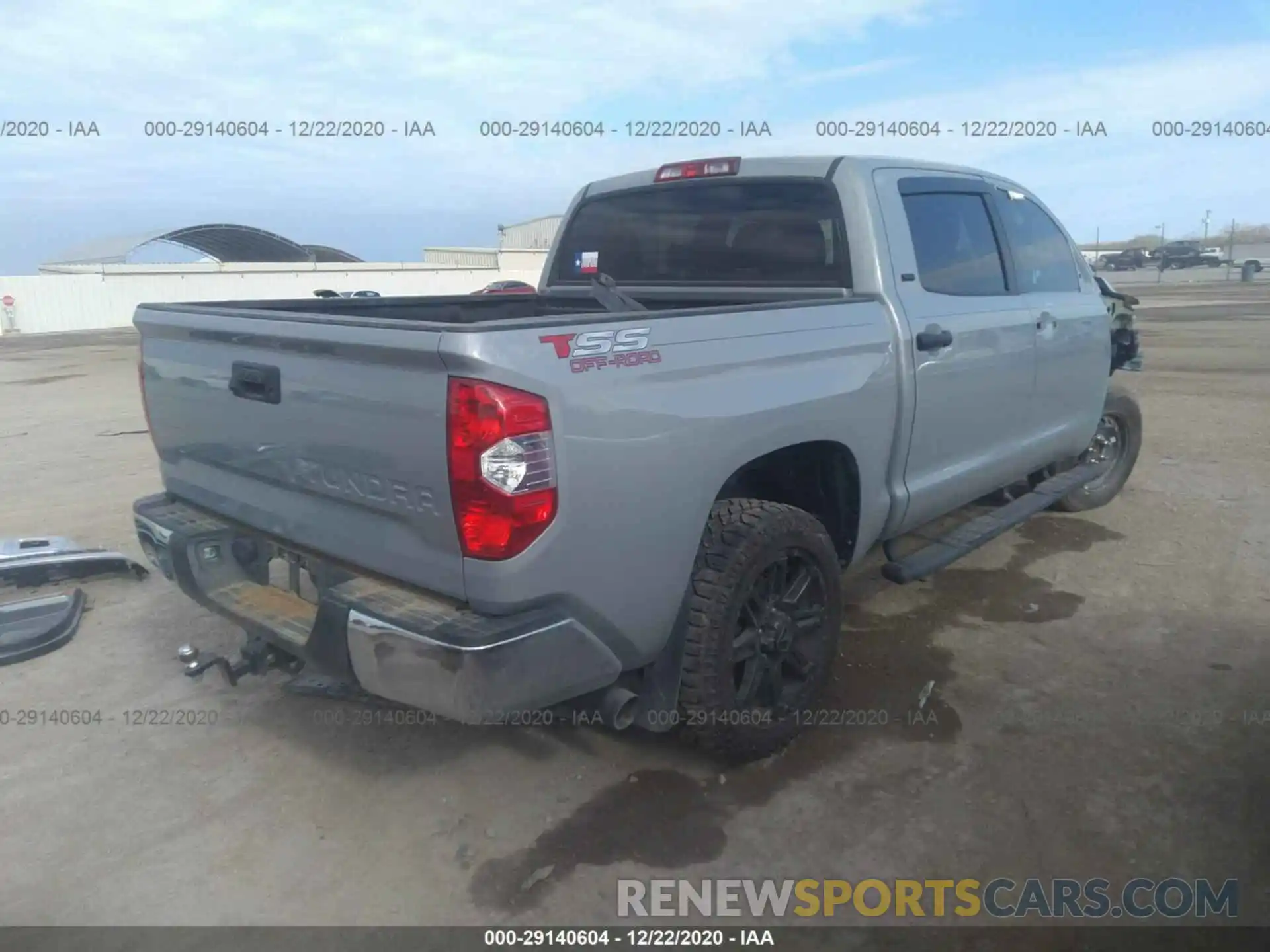 4 Photograph of a damaged car 5TFEM5F17KX136658 TOYOTA TUNDRA 2WD 2019