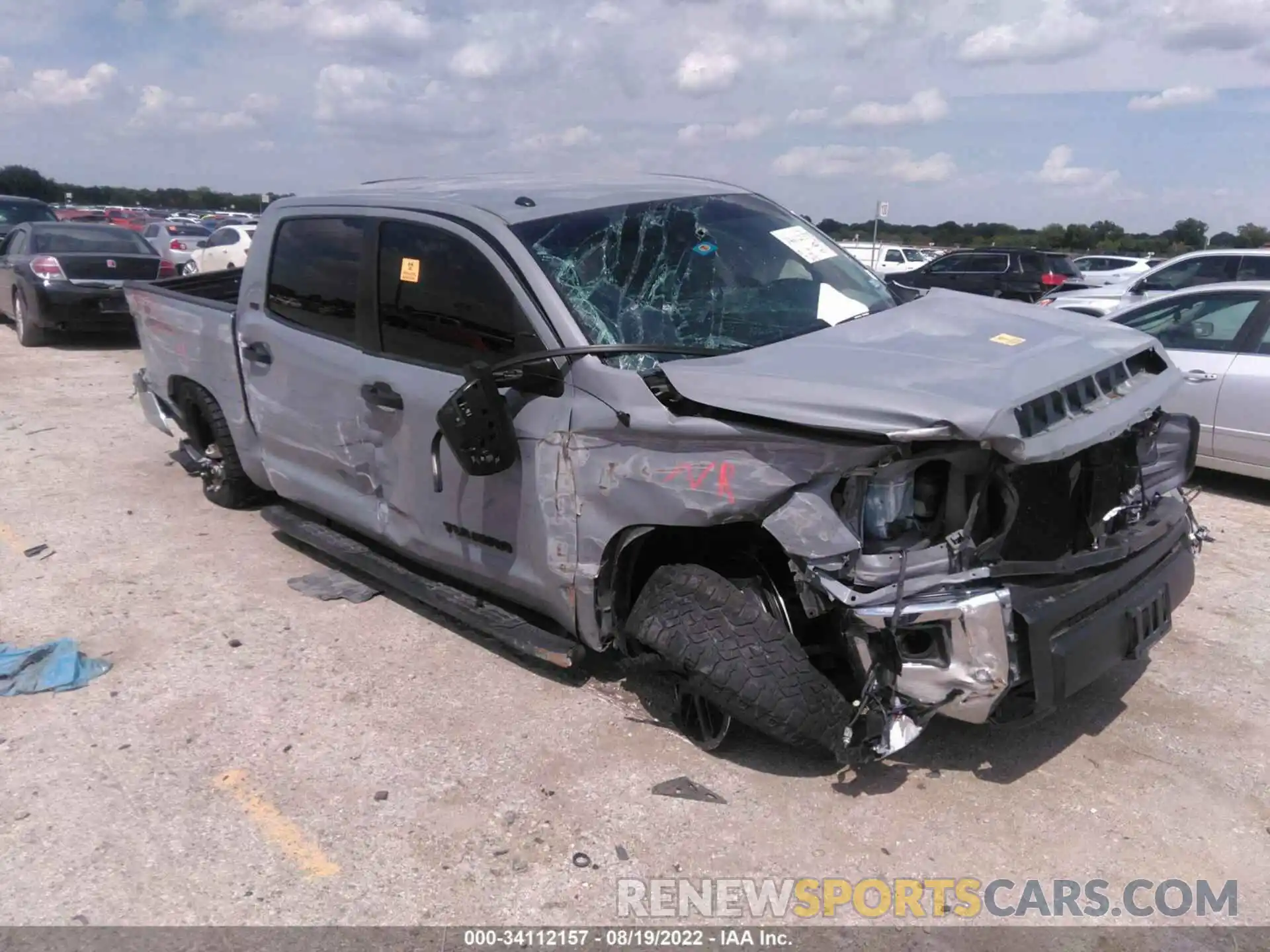 1 Photograph of a damaged car 5TFEM5F17KX142959 TOYOTA TUNDRA 2WD 2019