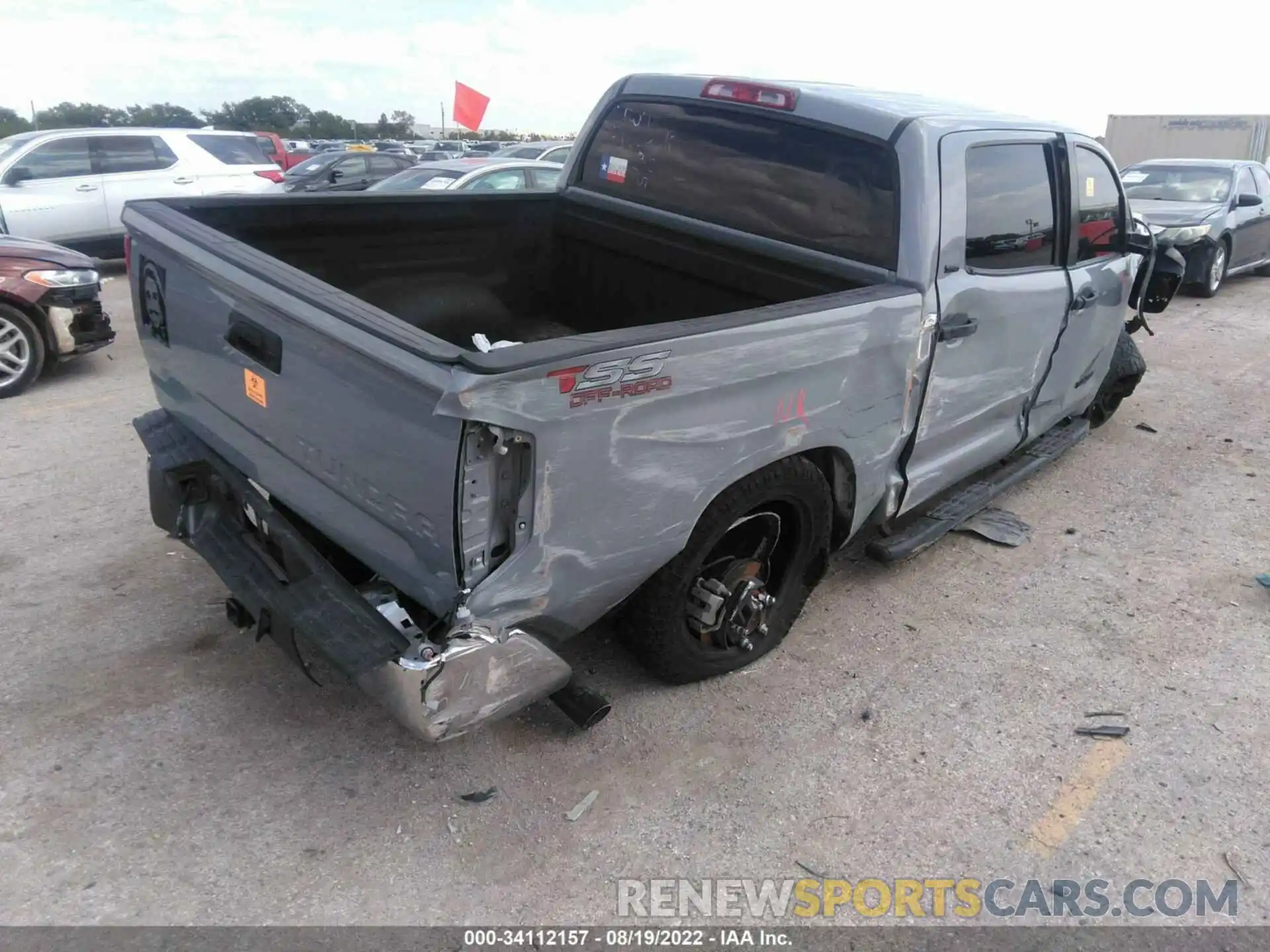 4 Photograph of a damaged car 5TFEM5F17KX142959 TOYOTA TUNDRA 2WD 2019