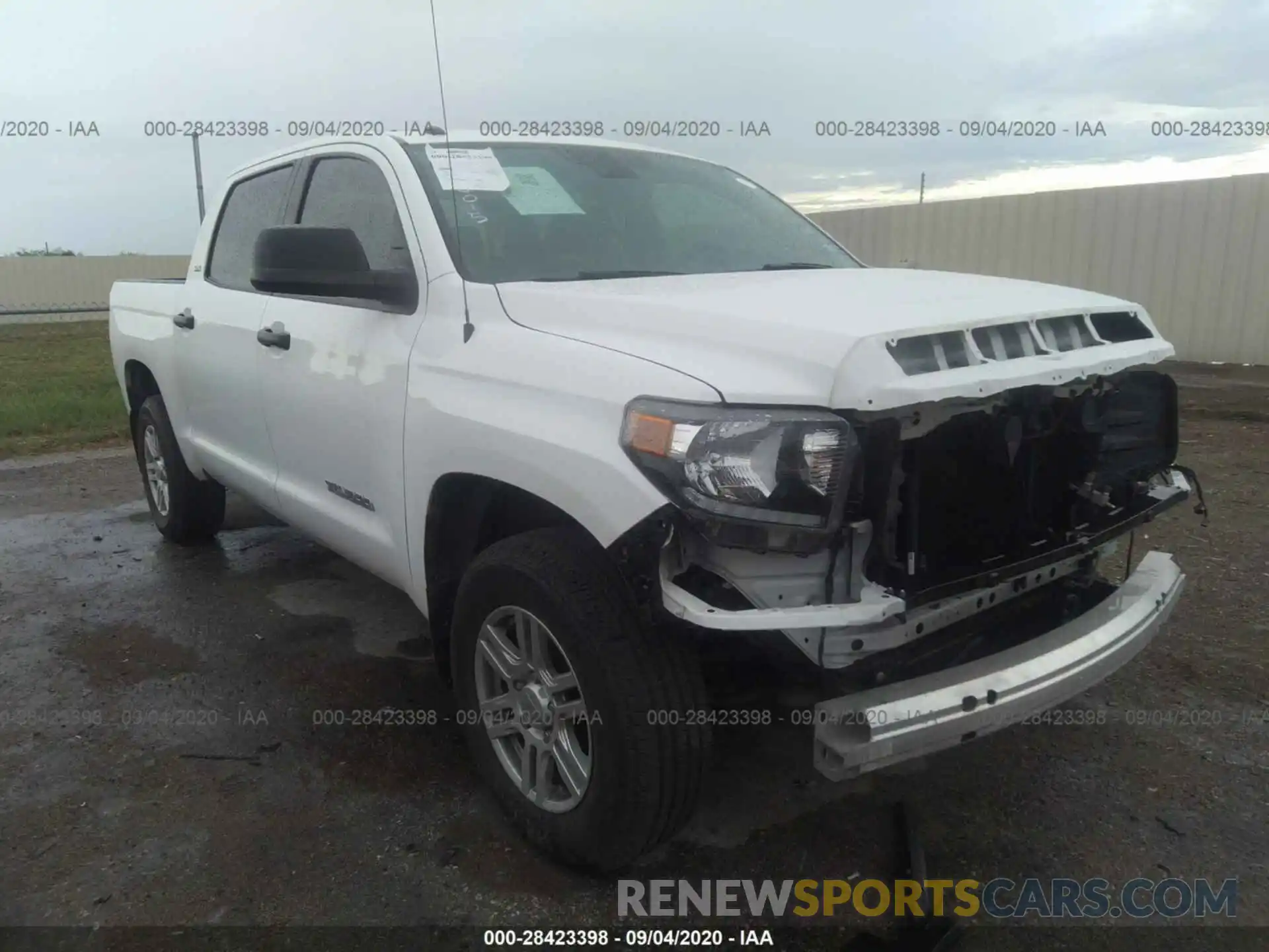 1 Photograph of a damaged car 5TFEM5F18KX136961 TOYOTA TUNDRA 2WD 2019