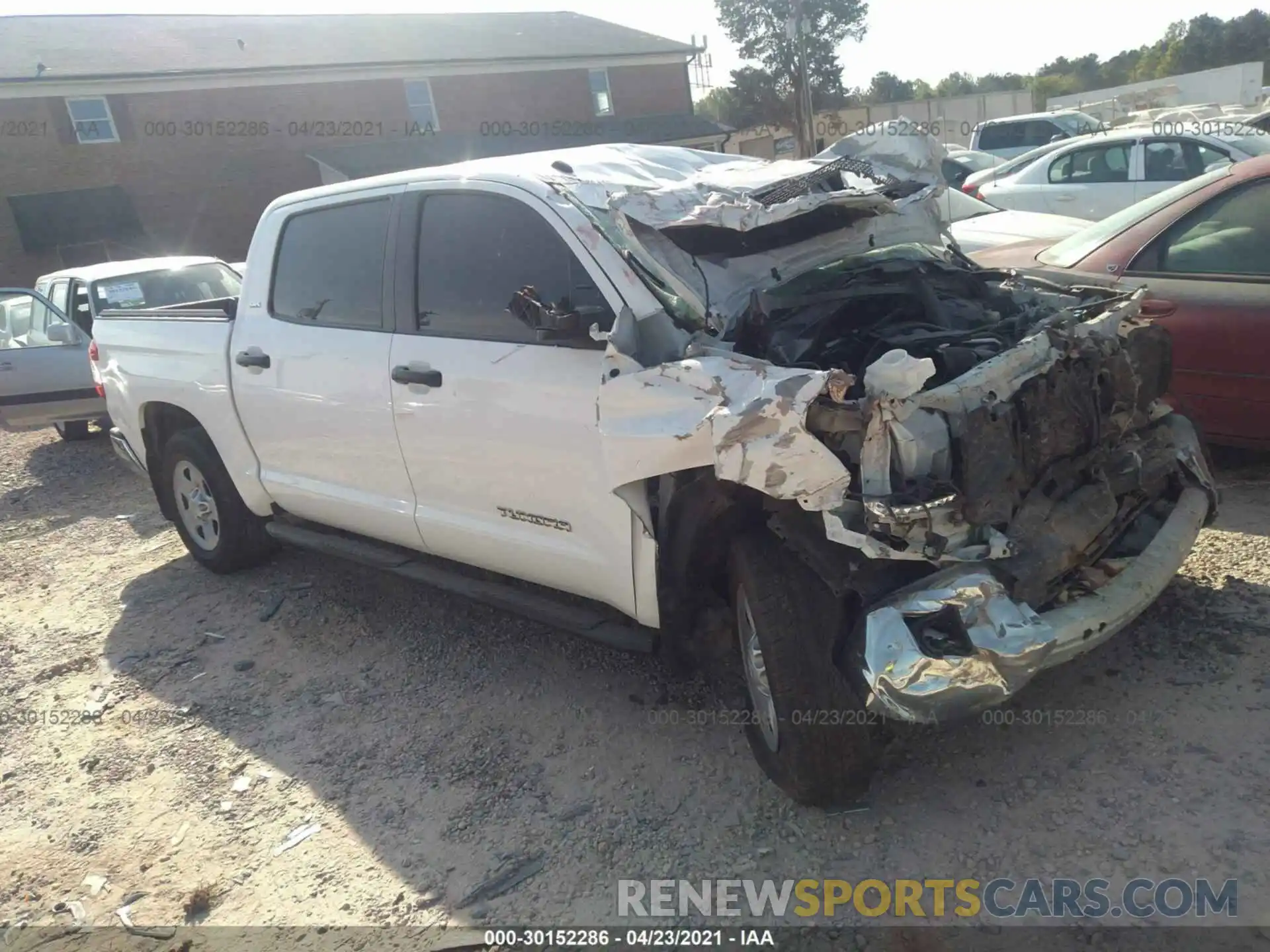 1 Photograph of a damaged car 5TFEM5F18KX141142 TOYOTA TUNDRA 2WD 2019