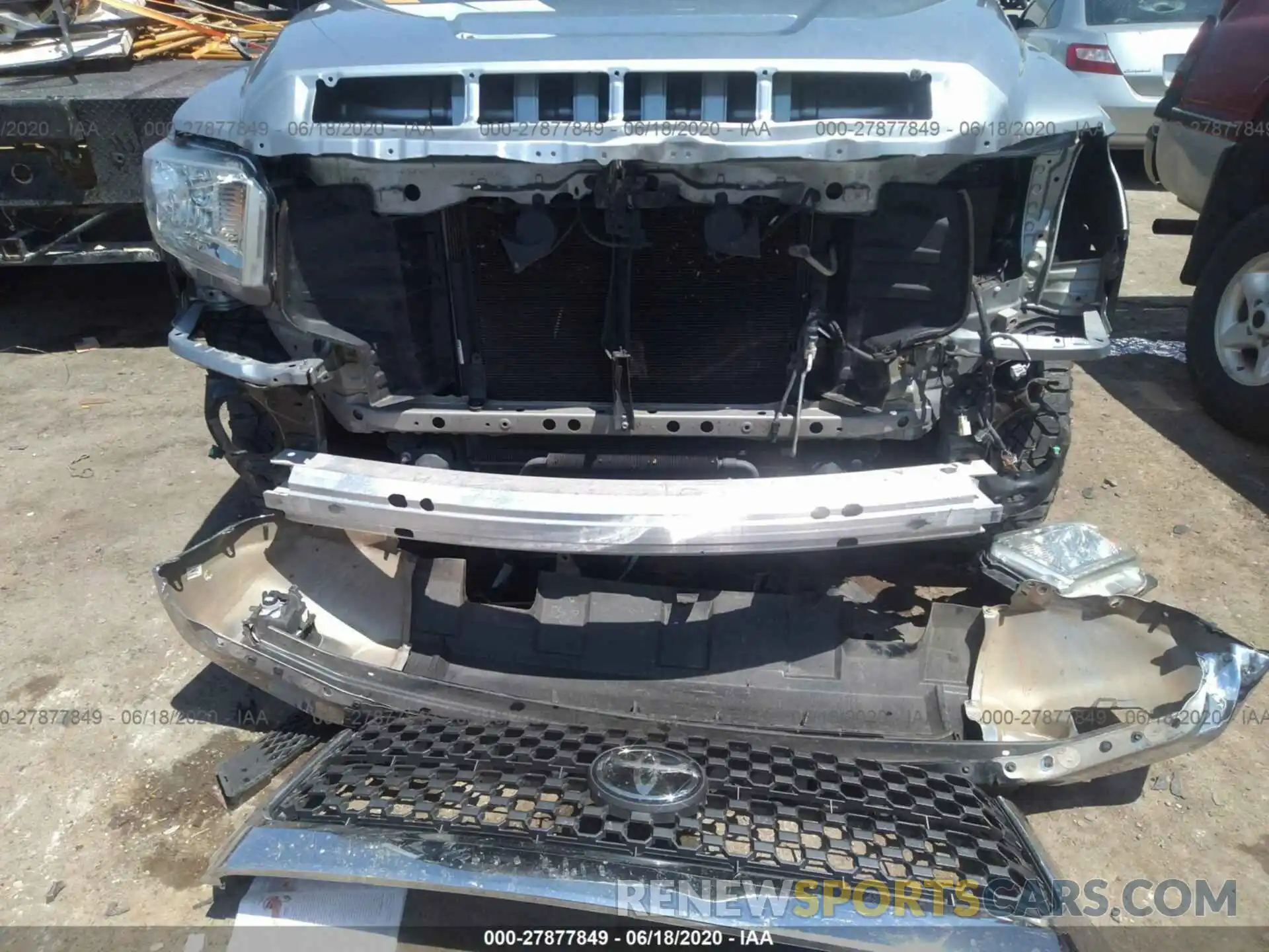 6 Фотография поврежденного автомобиля 5TFEM5F19KX136788 TOYOTA TUNDRA 2WD 2019