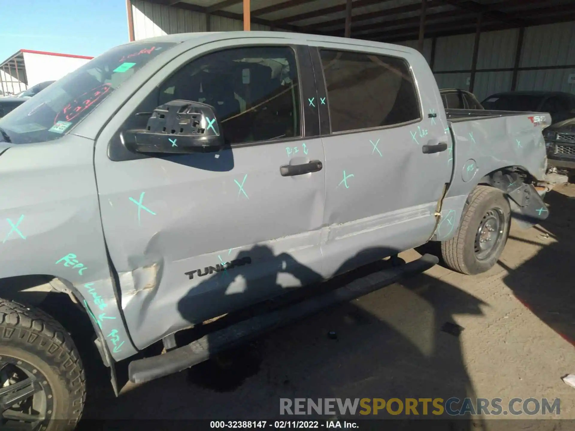 6 Photograph of a damaged car 5TFEM5F19KX142056 TOYOTA TUNDRA 2WD 2019