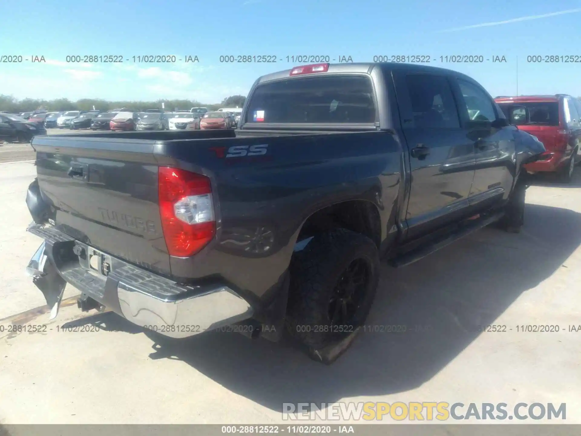 4 Photograph of a damaged car 5TFEM5F1XKX136489 TOYOTA TUNDRA 2WD 2019