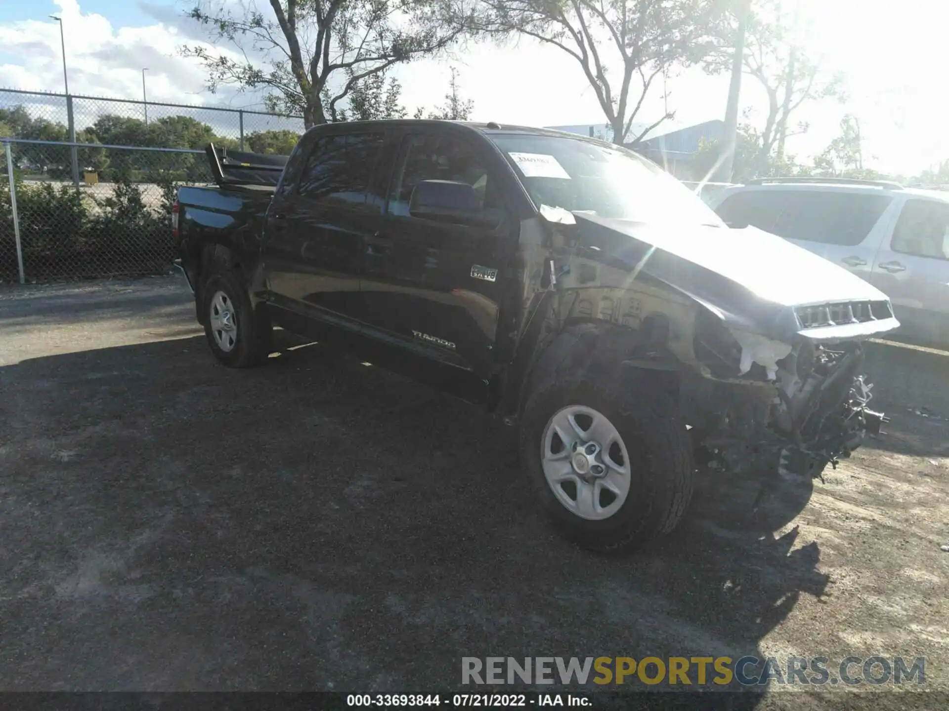 1 Photograph of a damaged car 5TFEY5F11KX252085 TOYOTA TUNDRA 2WD 2019