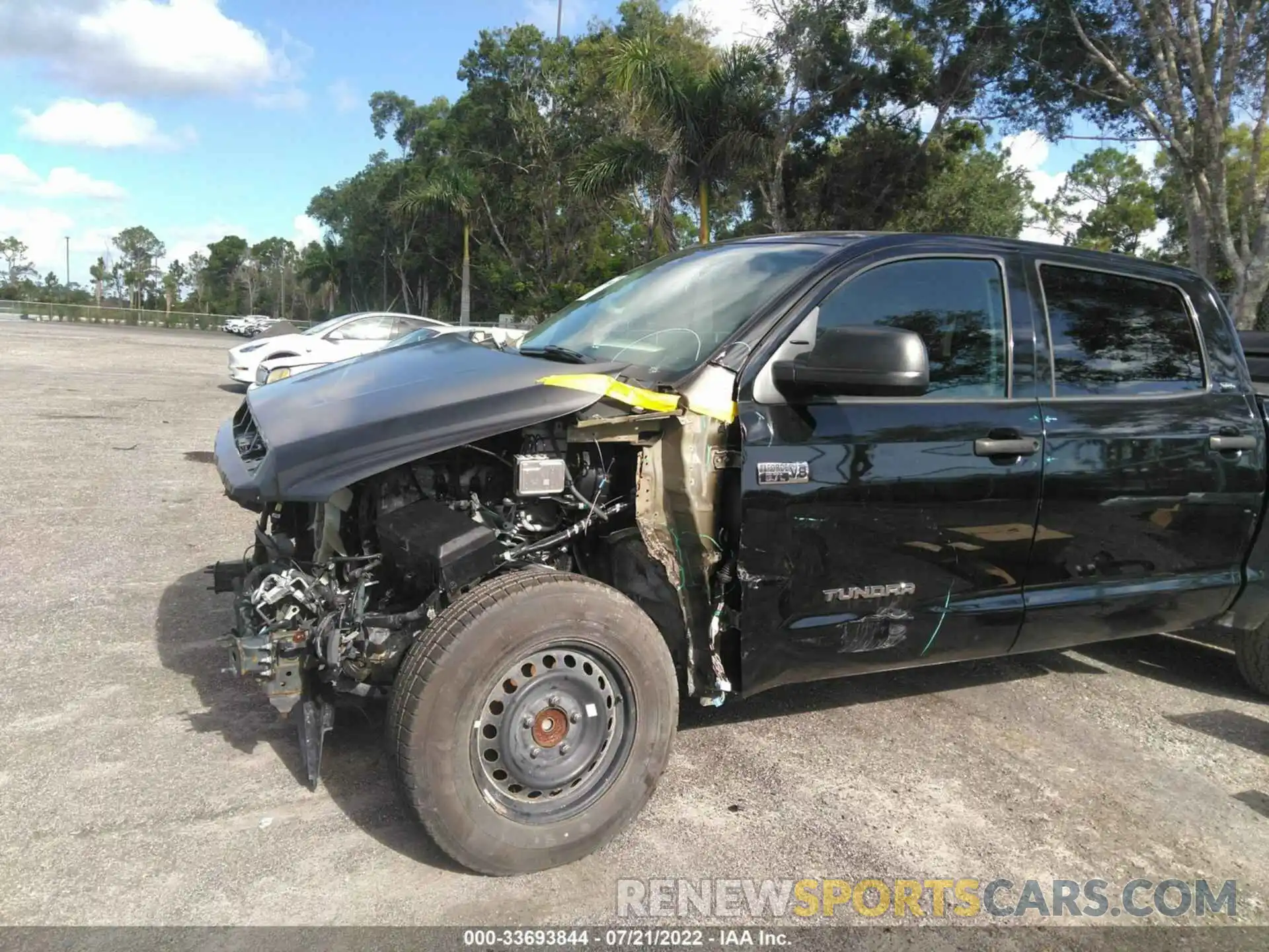 6 Photograph of a damaged car 5TFEY5F11KX252085 TOYOTA TUNDRA 2WD 2019