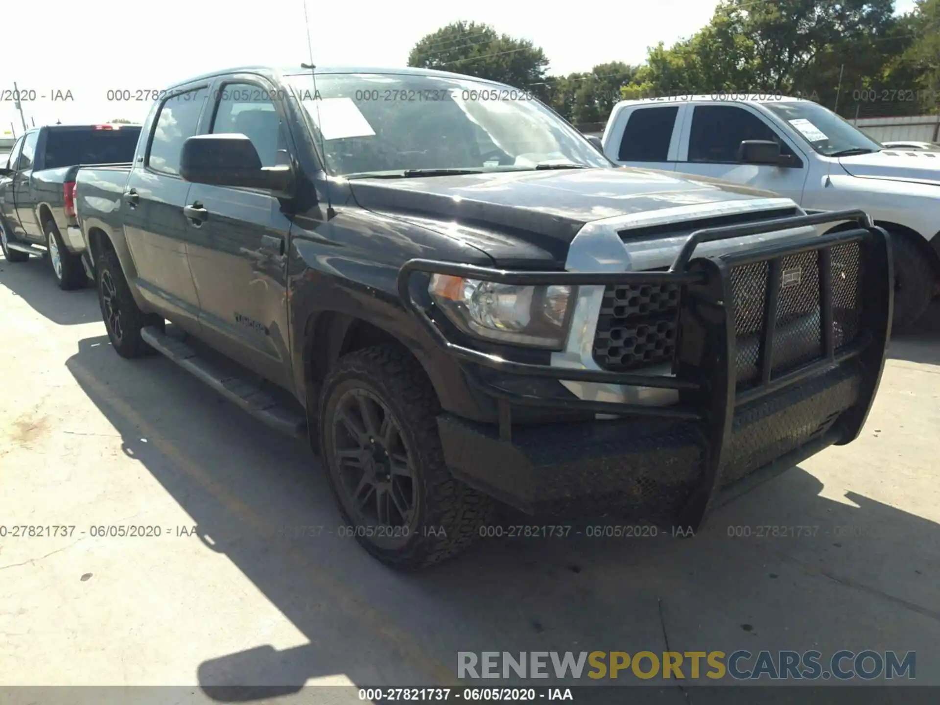 1 Photograph of a damaged car 5TFEY5F12KX244979 TOYOTA TUNDRA 2WD 2019