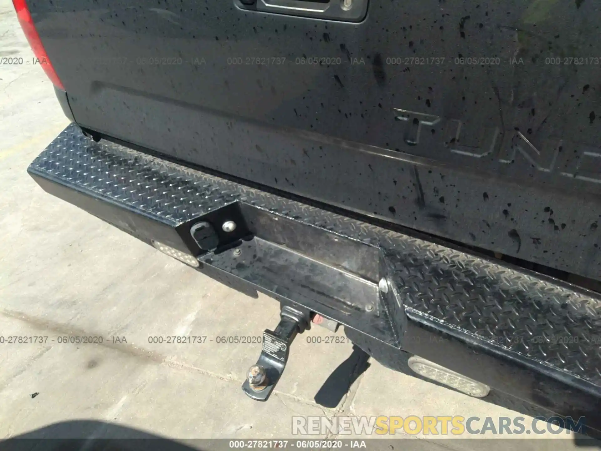 6 Photograph of a damaged car 5TFEY5F12KX244979 TOYOTA TUNDRA 2WD 2019