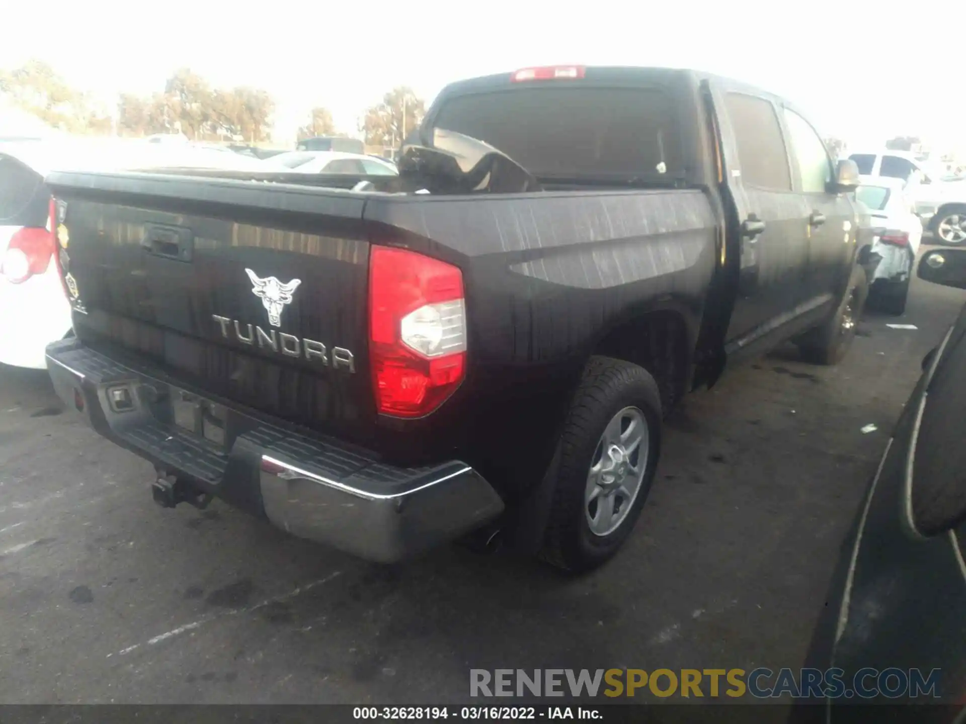 4 Photograph of a damaged car 5TFEY5F19KX250617 TOYOTA TUNDRA 2WD 2019